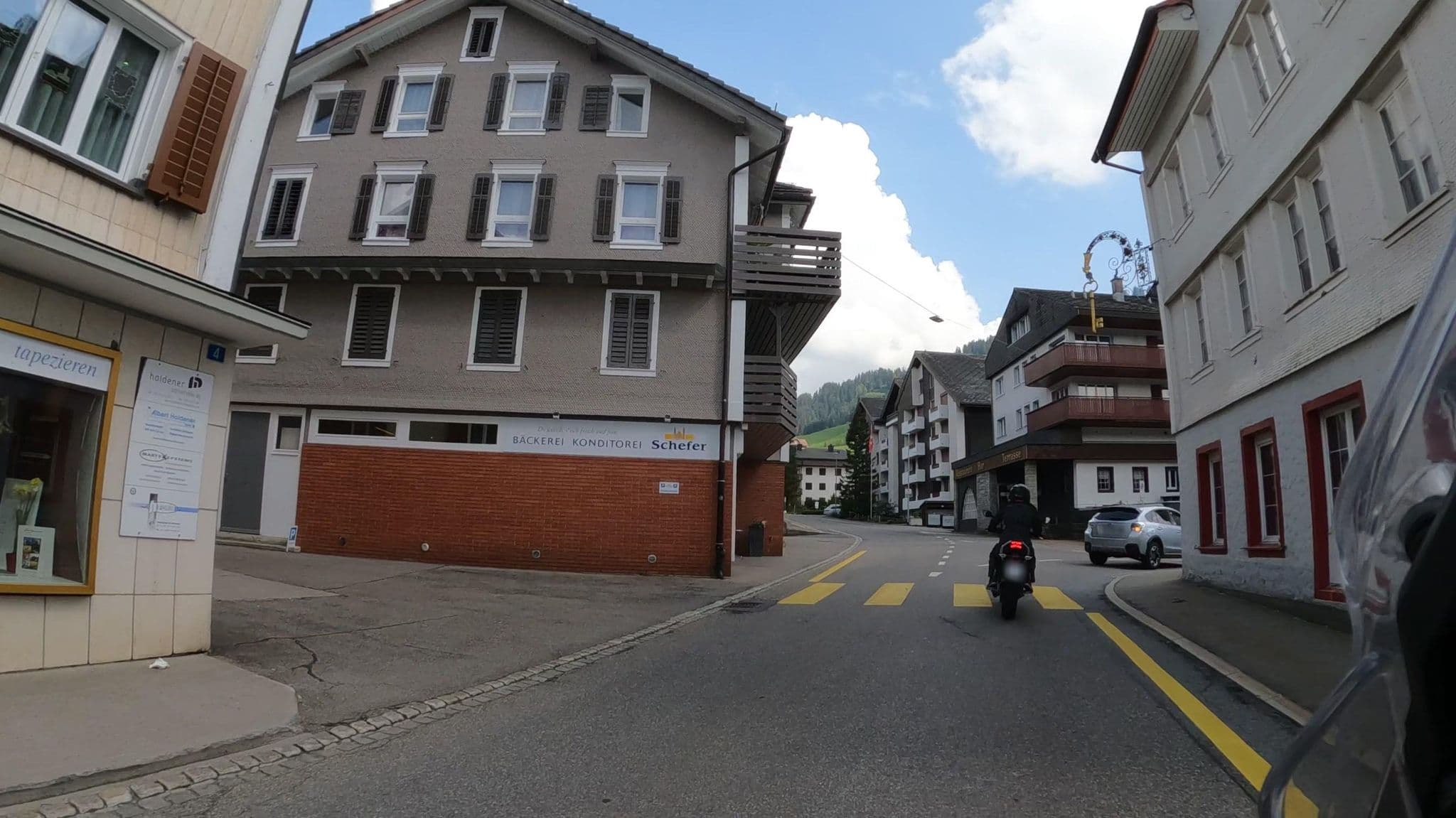 Street view near Oberiberg/Ybrig, Unteriberg — © crami (CC BY-SA · Mapillary)