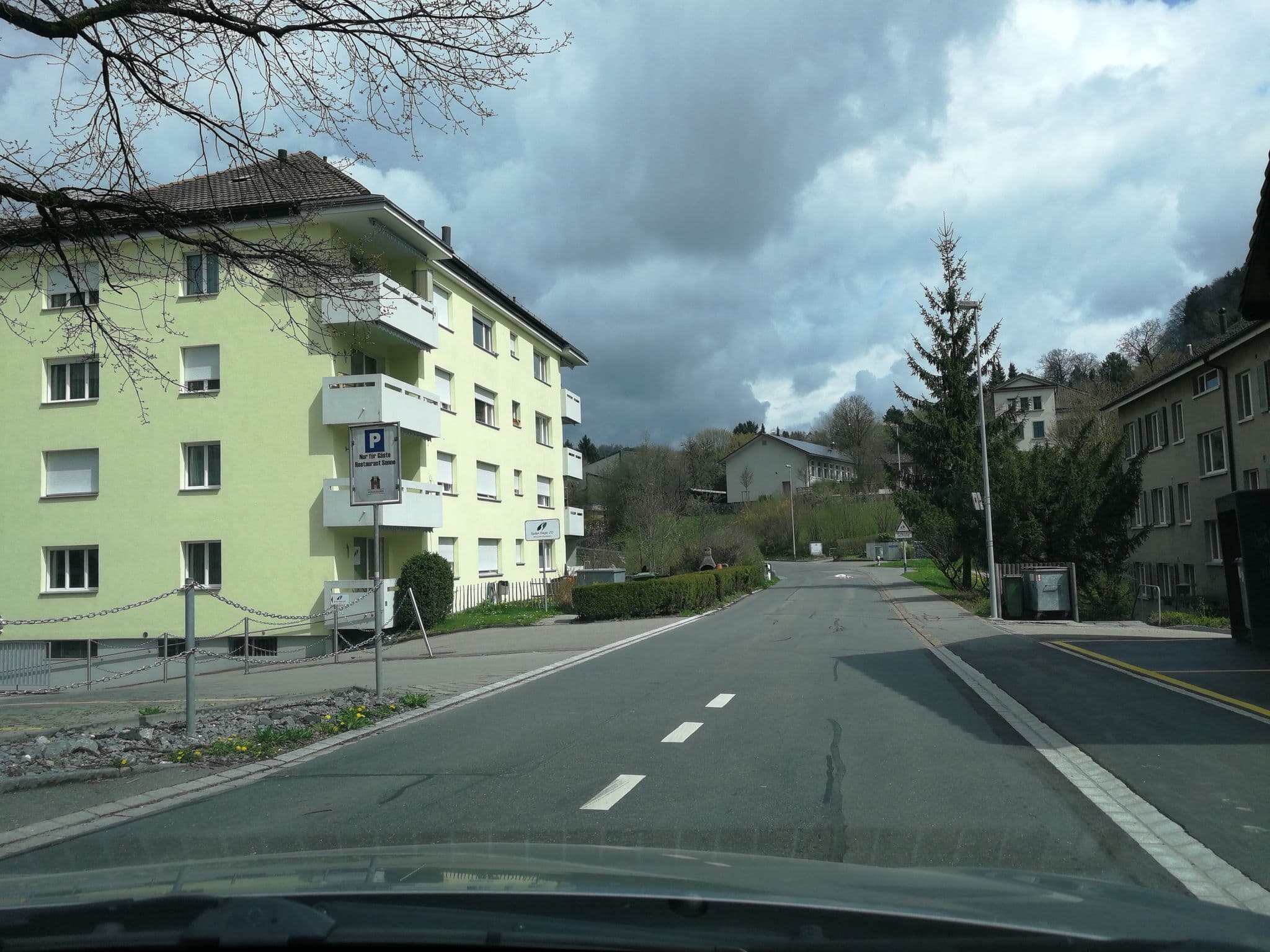 Street view near Ferienwohnung Ernen, Weisslingen — © barbe45 (CC BY-SA · Mapillary)