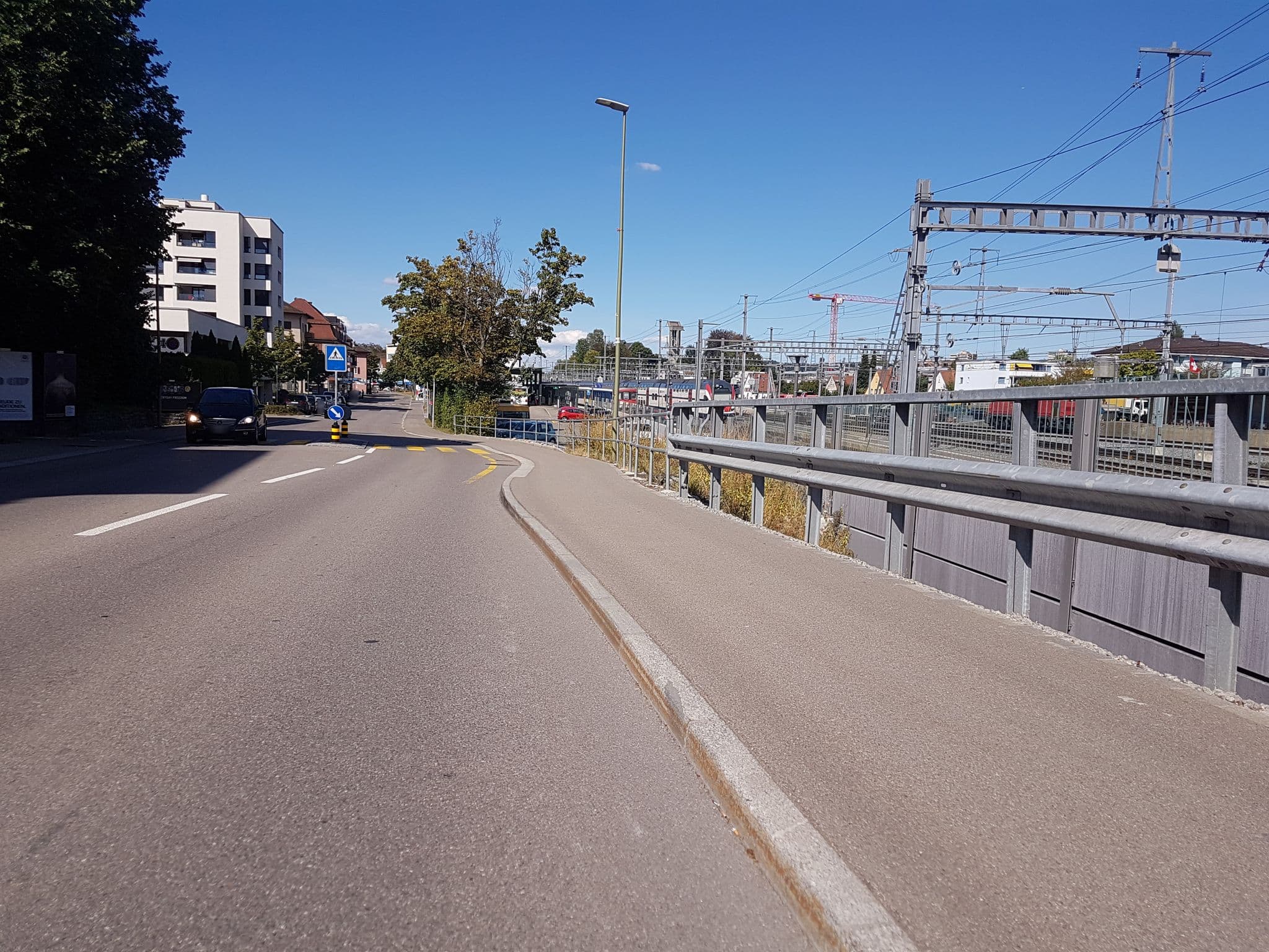 Street view near Aparthotel Sonne, Effretikon — © blubberblubb (CC BY-SA · Mapillary)