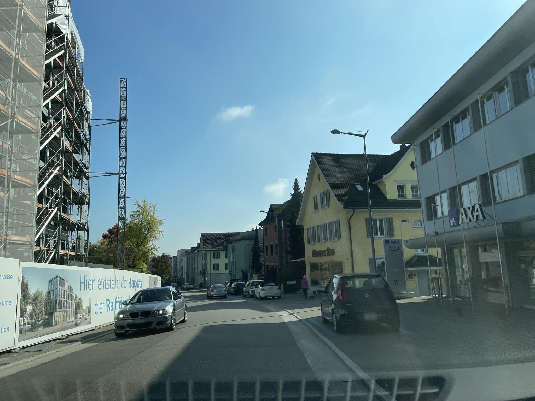 Street view near Hotel My Way, Wallisellen / Wallisellen-West — © u001 (CC BY-SA · Mapillary)