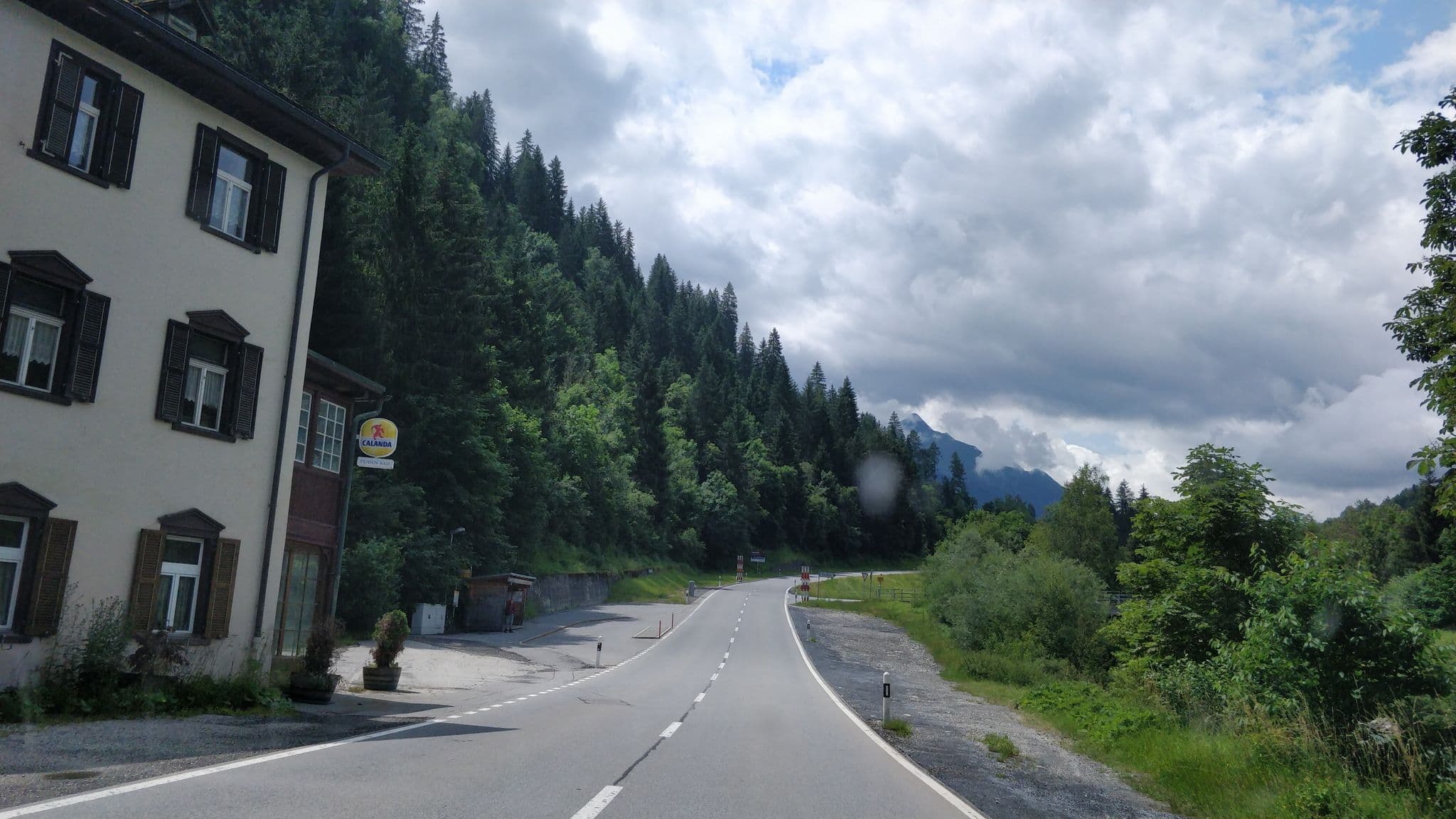 Street view near Gasthof Bad Peiden, Ilanz — © rcollins (CC BY-SA · Mapillary)