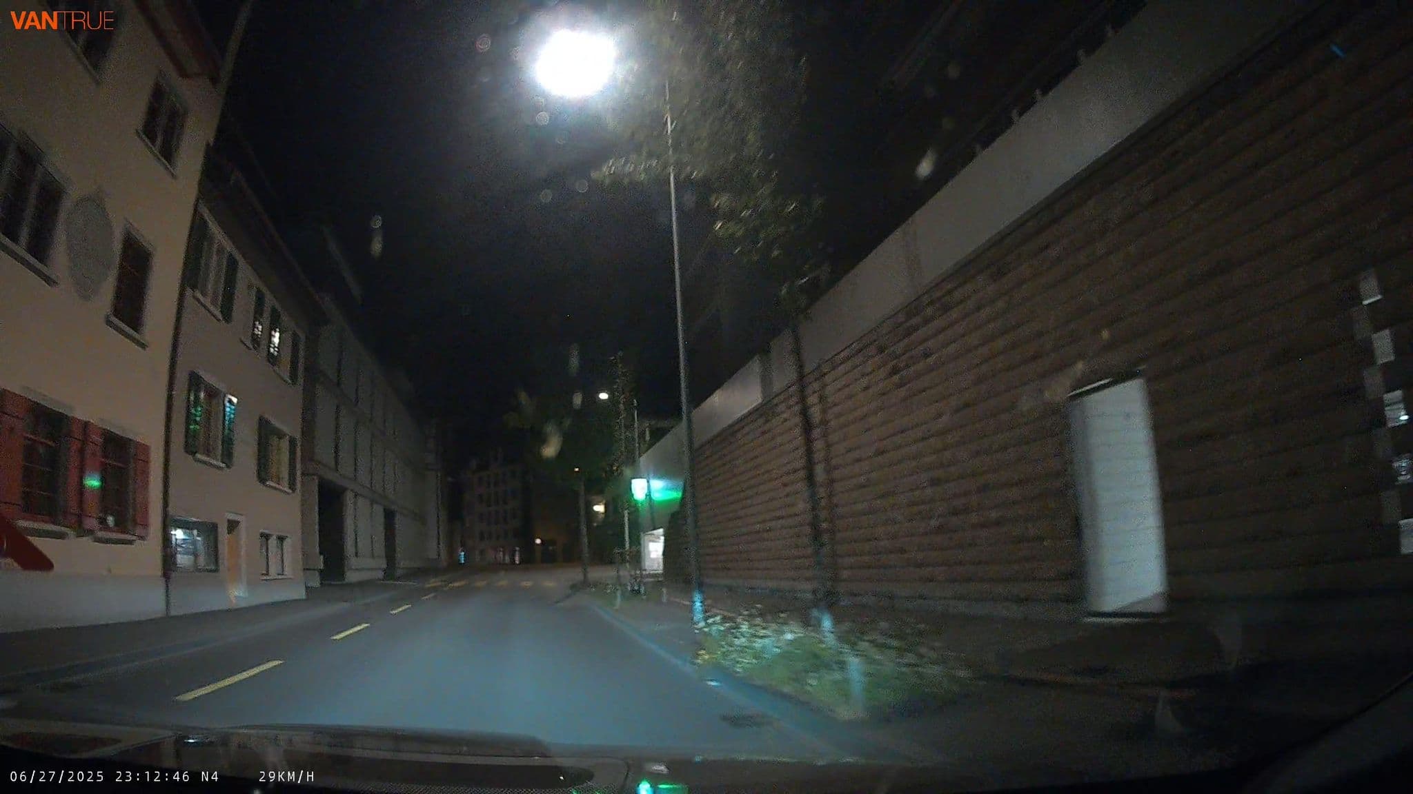 Street view near Rheinhotel Fischerzunft, Feuerthalen — © fcignat (CC BY-SA · Mapillary)
