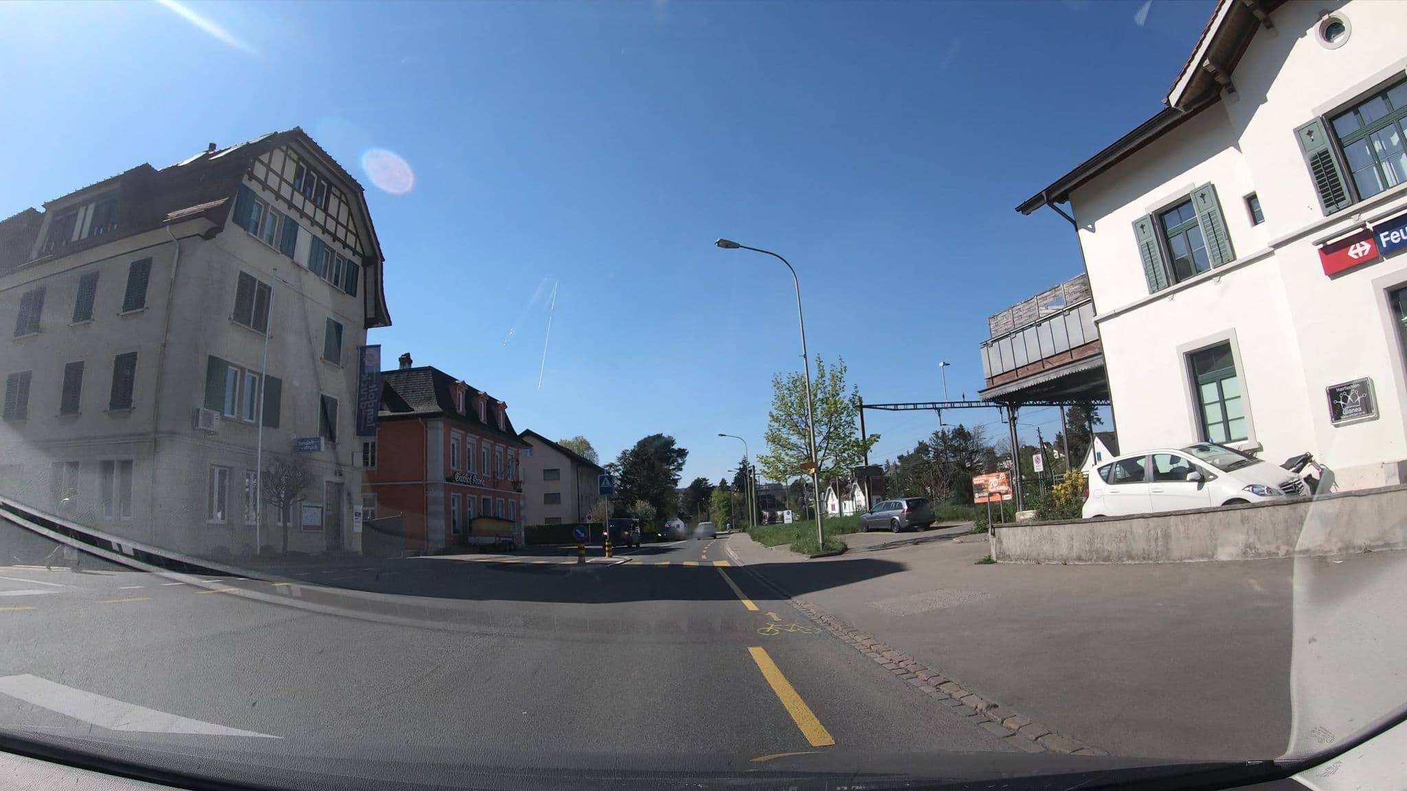 Street view near sur le pont d' Avignon, Feuerthalen — © canadarunner (CC BY-SA · Mapillary)
