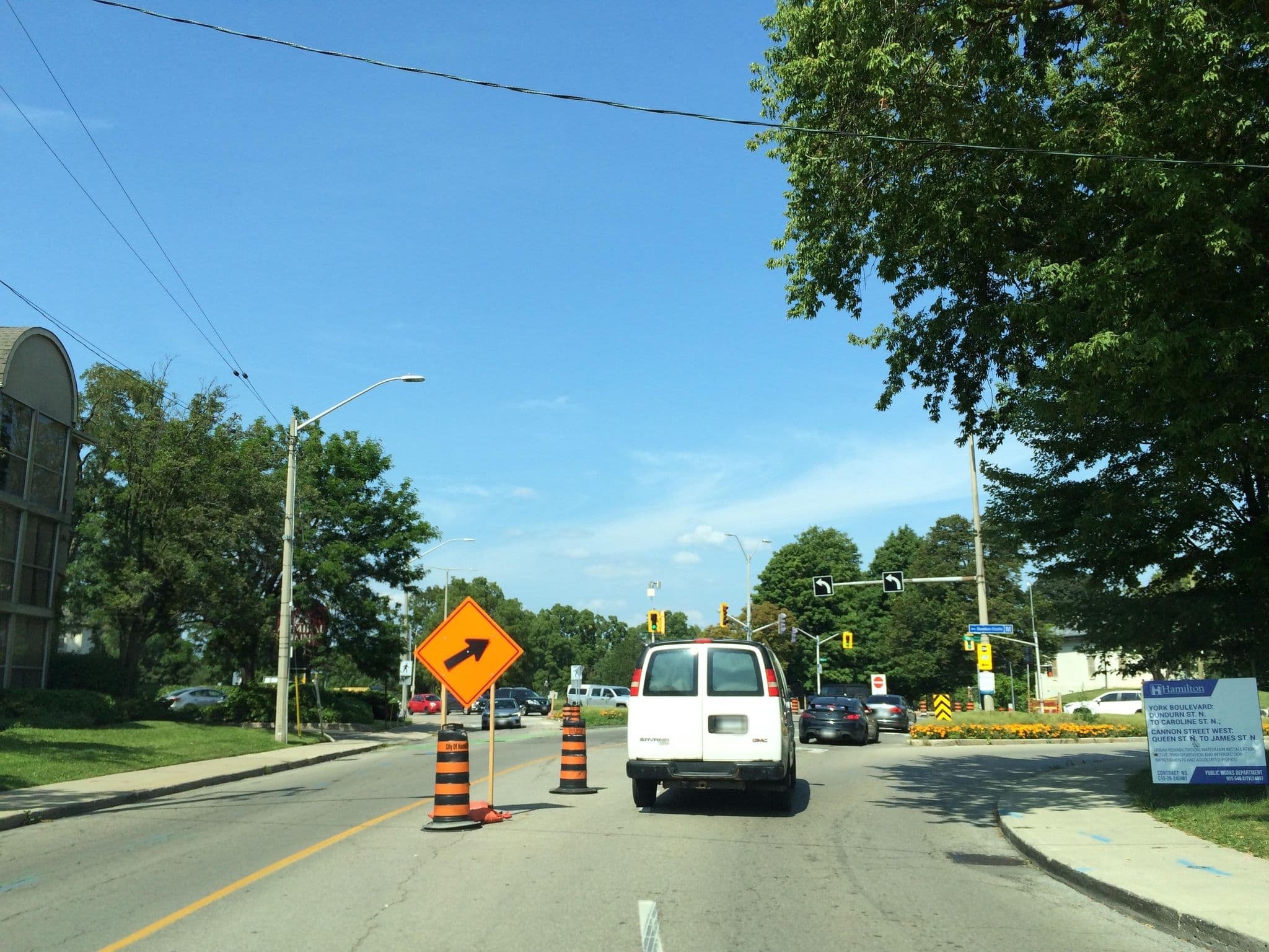 Street view near Admiral Inn, Hamilton — © privateacorn (CC BY-SA · Mapillary)