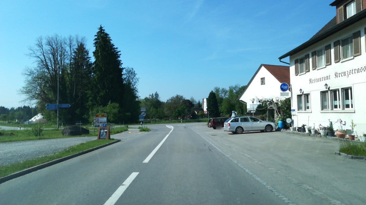 Street view near Hotel-Rest. Kreuzstrasse Lamperswil, Wigoltingen — © mr4703 (CC BY-SA · Mapillary)