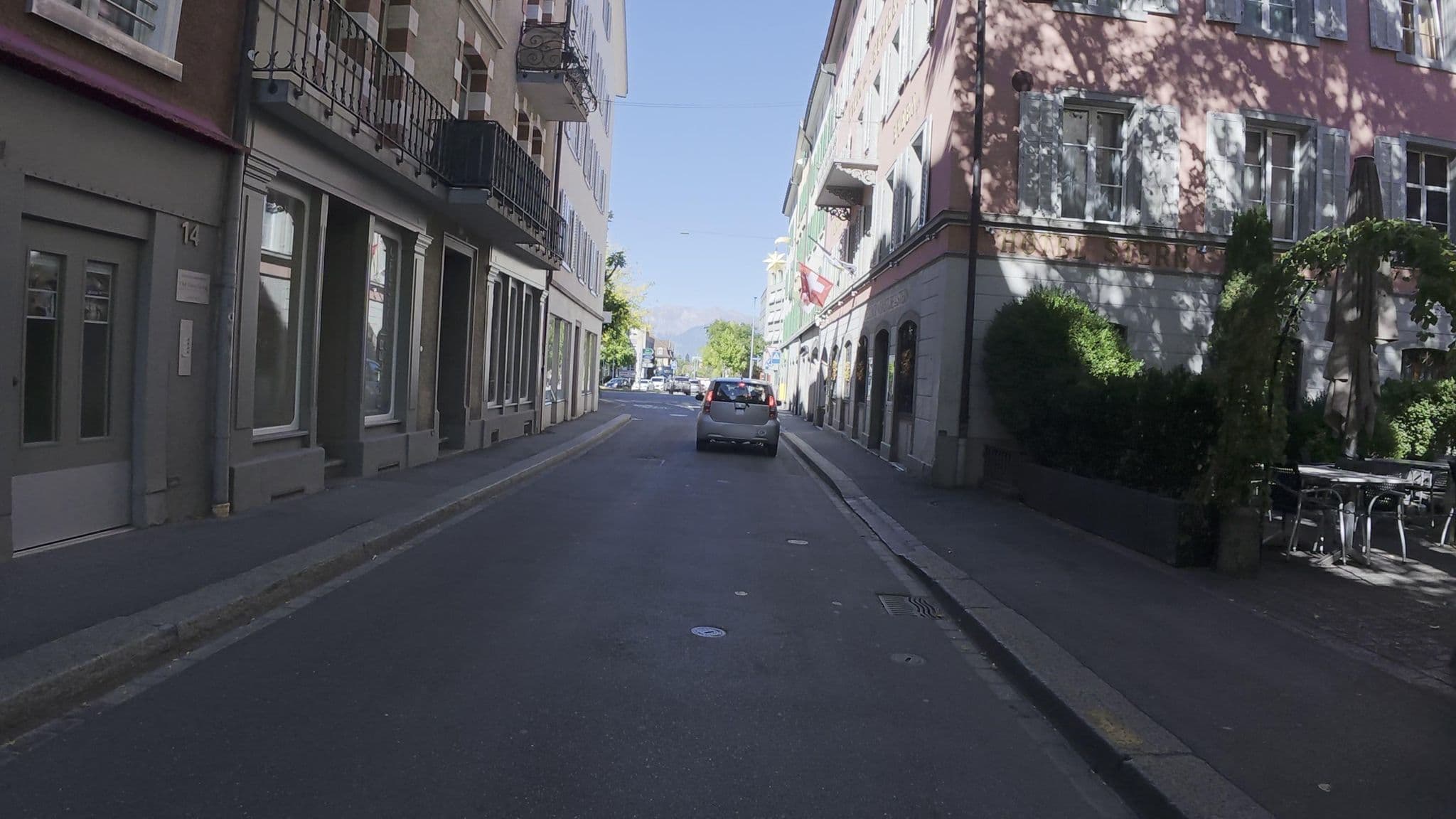 Street view near Romantik Hotel Stern, Chur — © Guzzi_Franze (CC BY-SA · Mapillary)