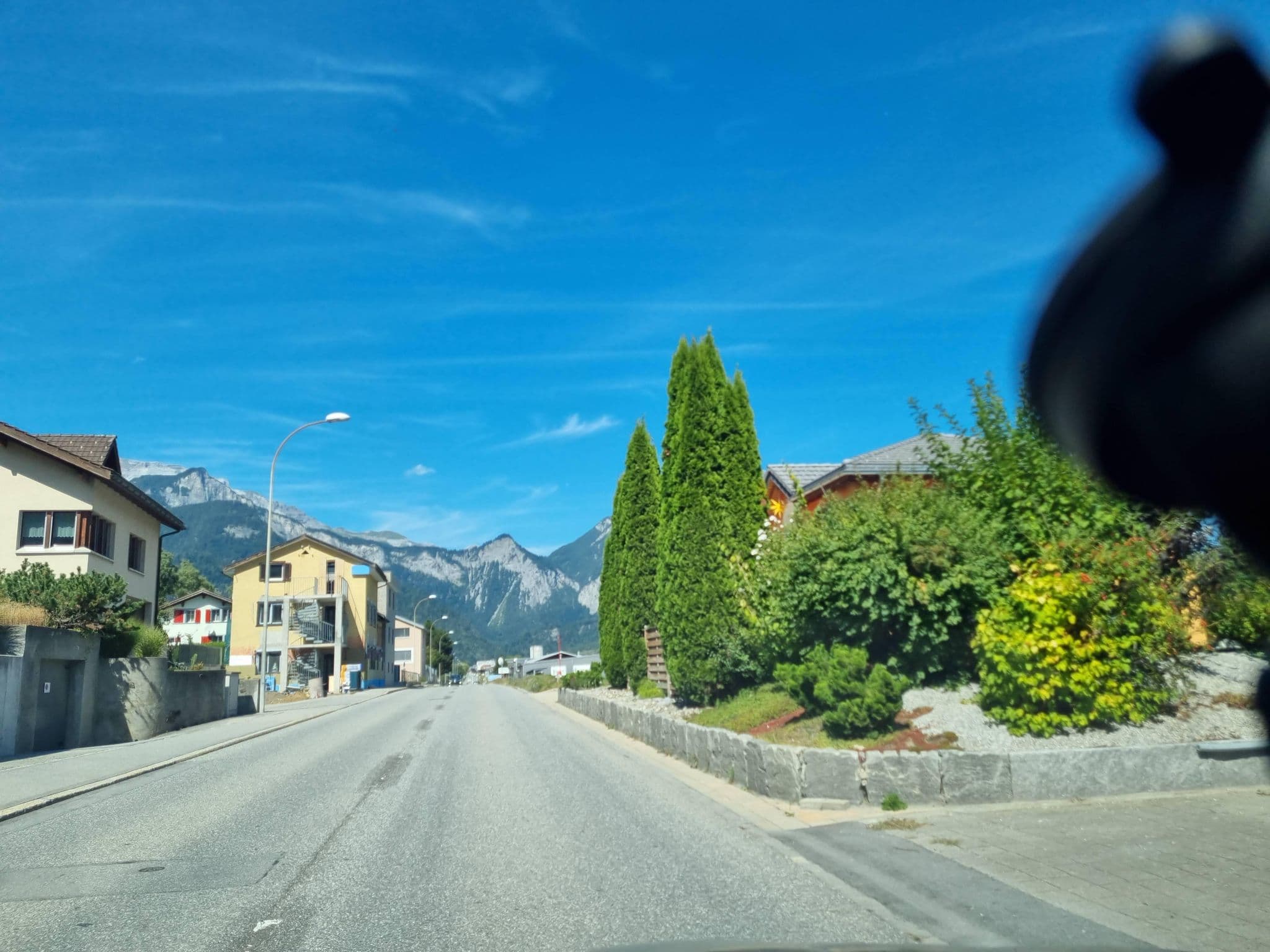 Street view near Villa Artistica, Rhäzüns — © dsmm (CC BY-SA · Mapillary)