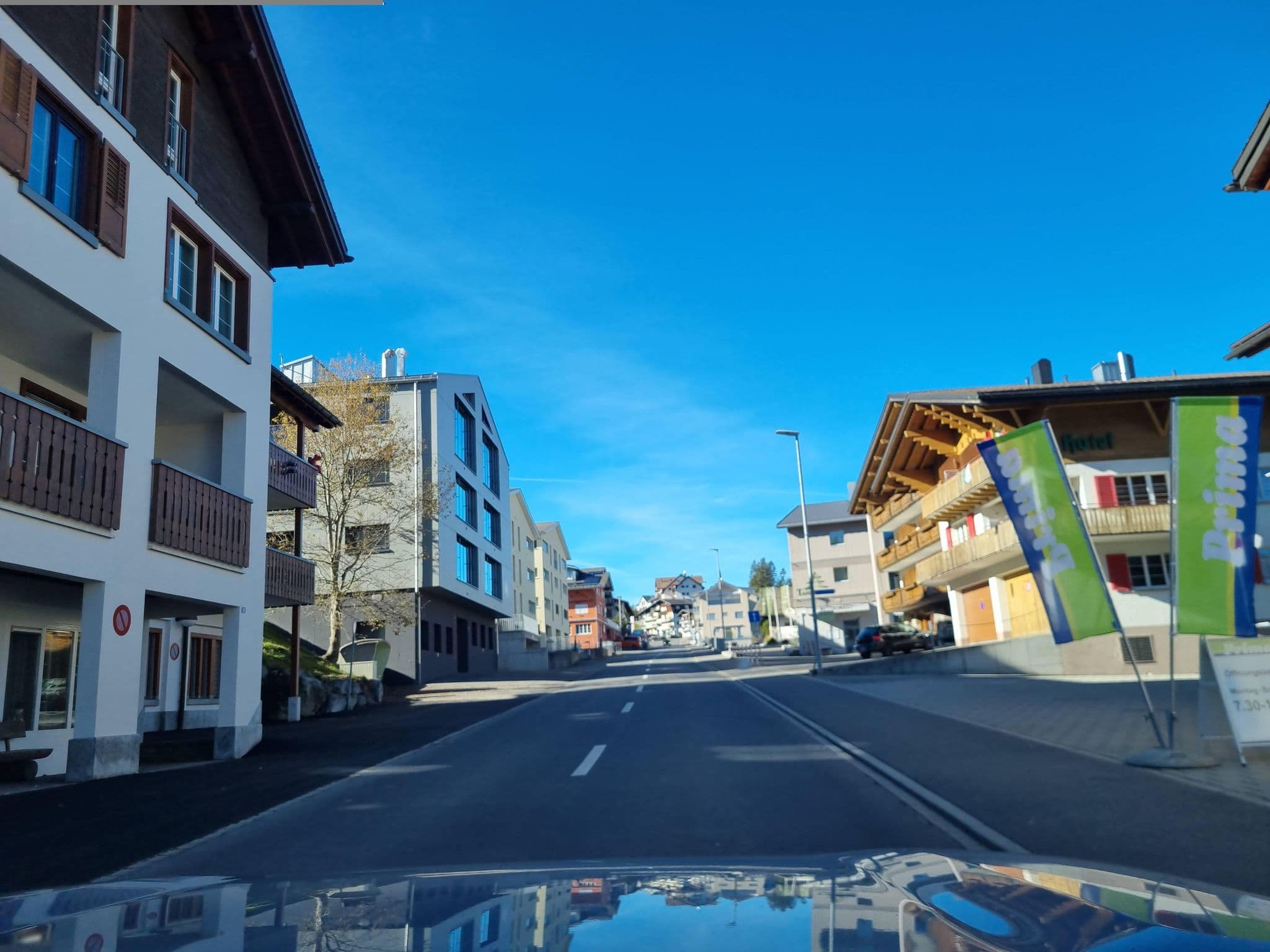 Street view near Tannenbodenwiese Dachwohnung, Quarten — © Yha1 (CC BY-SA · Mapillary)