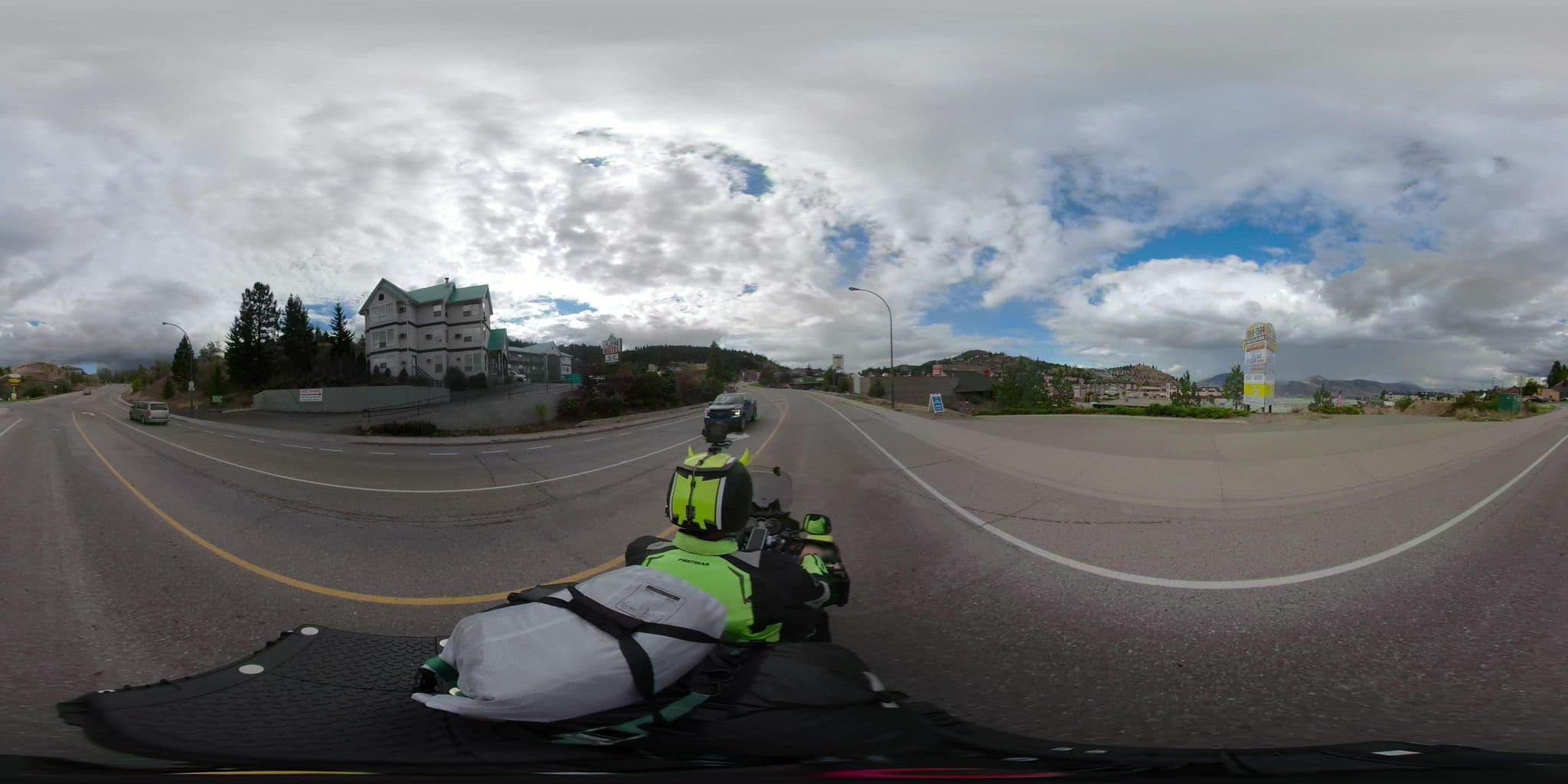 Street view near Alpine Motel, Aberdeen — © networklanman (CC BY-SA · Mapillary)
