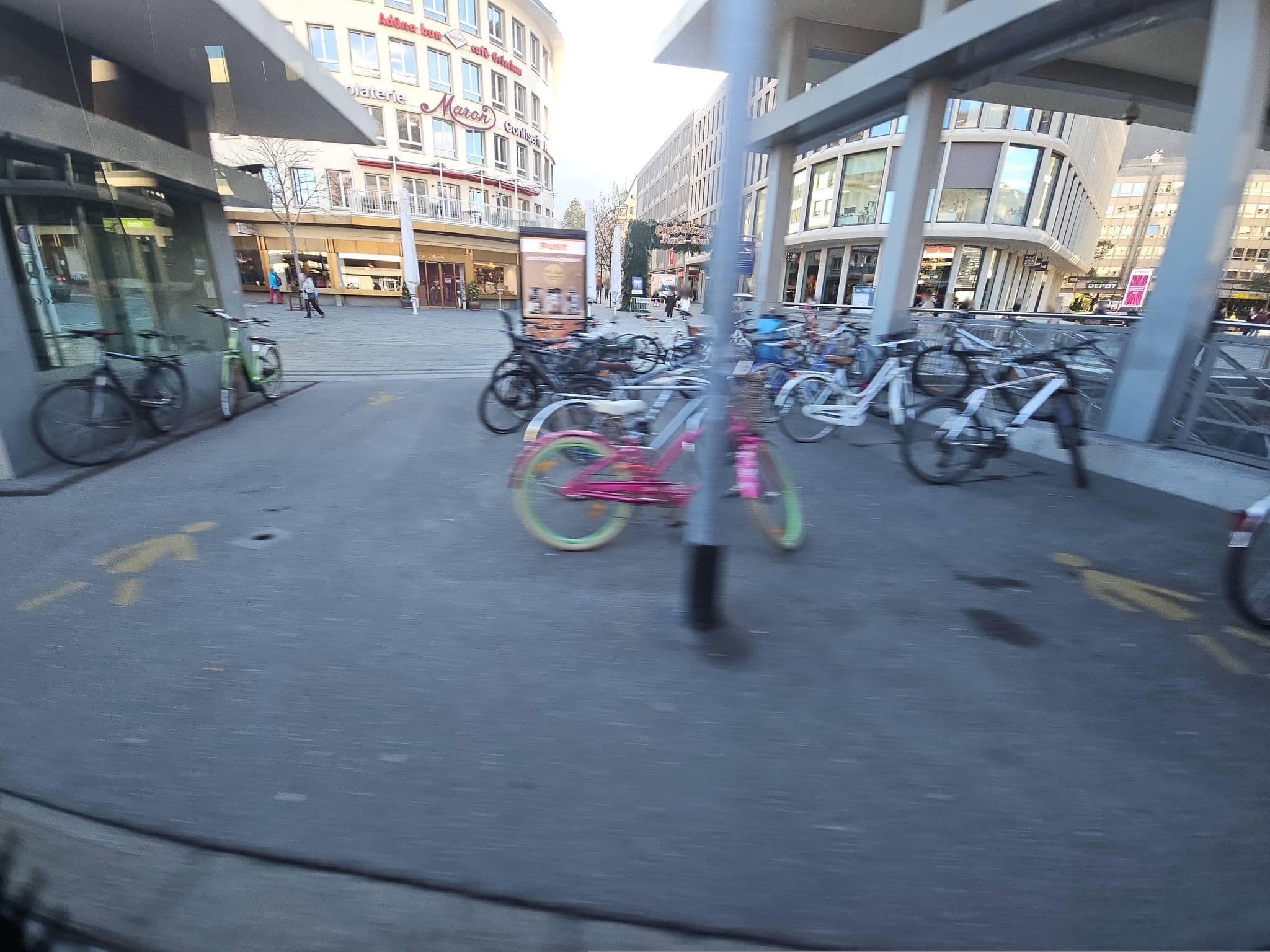 Street view near Chur Tourismus, Chur — © rbircher (CC BY-SA · Mapillary)
