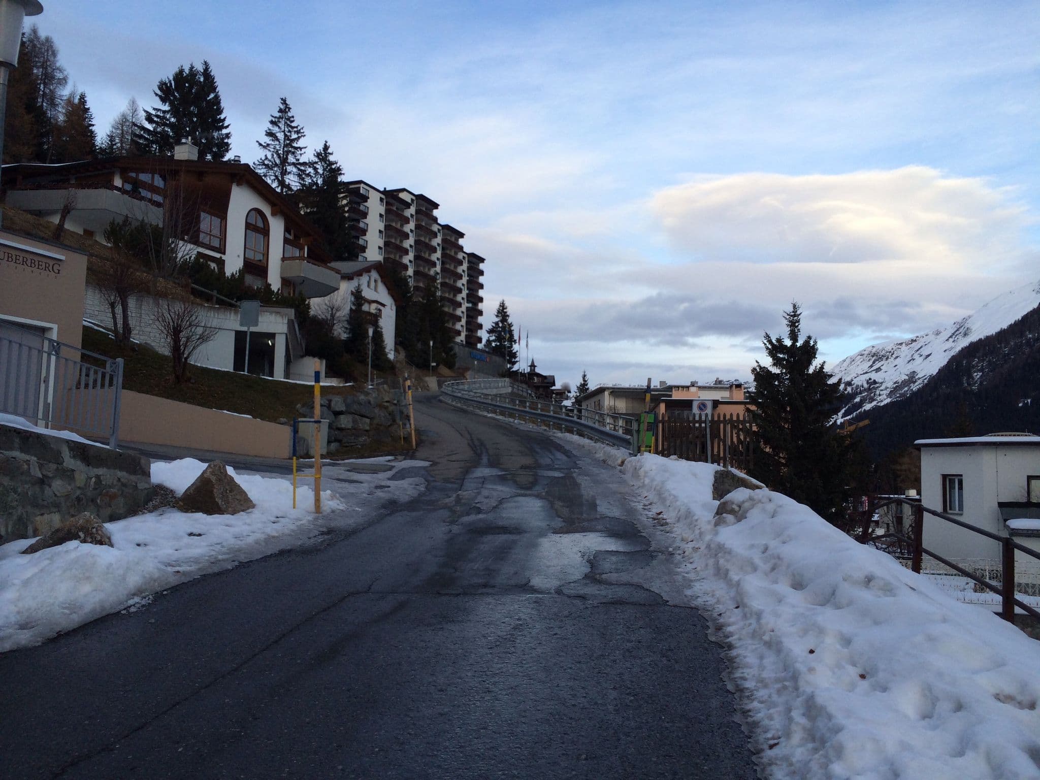 Street view near Sporthotel Derby, Davos — © jesolem (CC BY-SA · Mapillary)