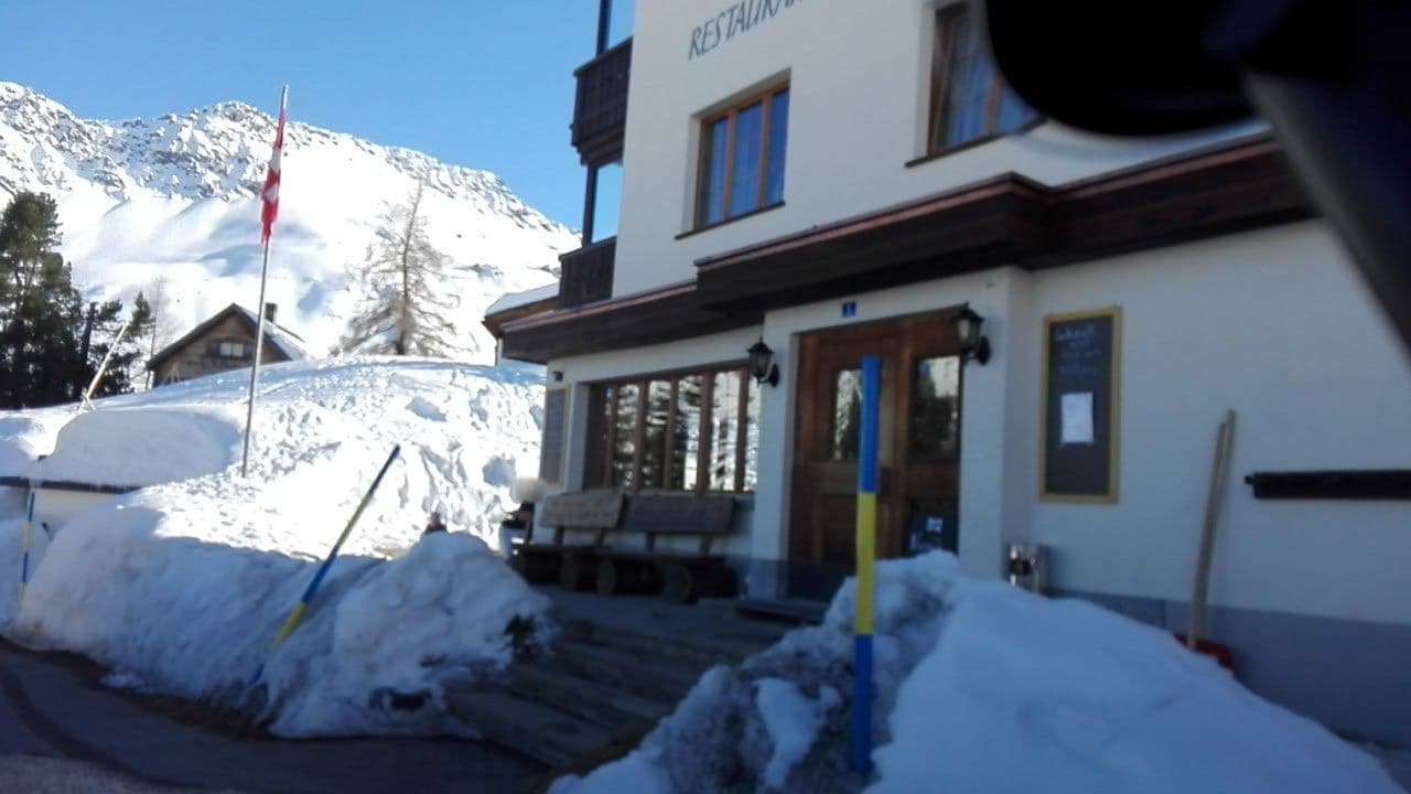 Street view near Hotel-Restaurant Erzhorn AG, Arosa — © gabriela_cruz (CC BY-SA · Mapillary)