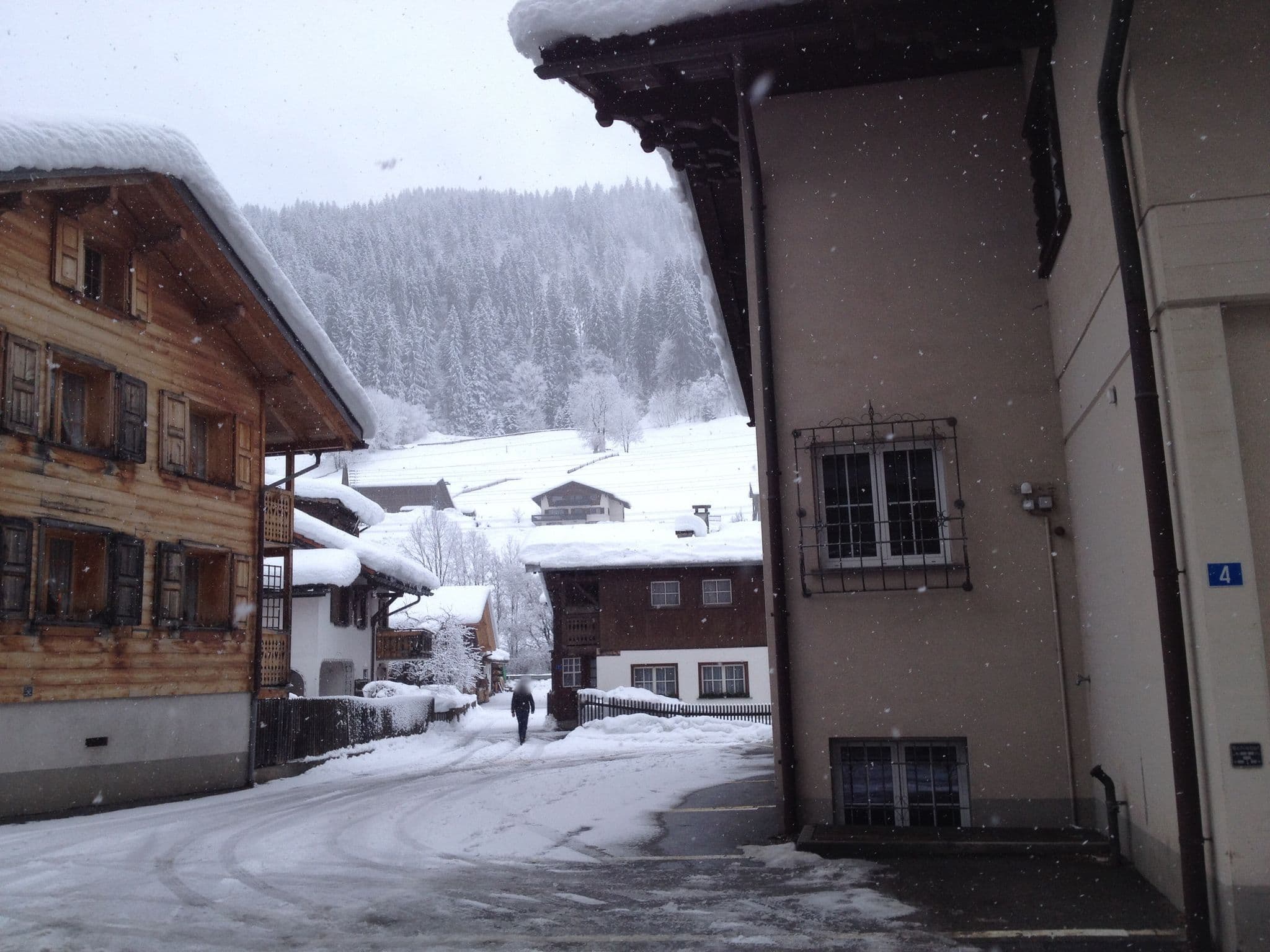Street view near Parsenn Hotel Posthorn Ristorante, Luzein — © elgaard (CC BY-SA · Mapillary)