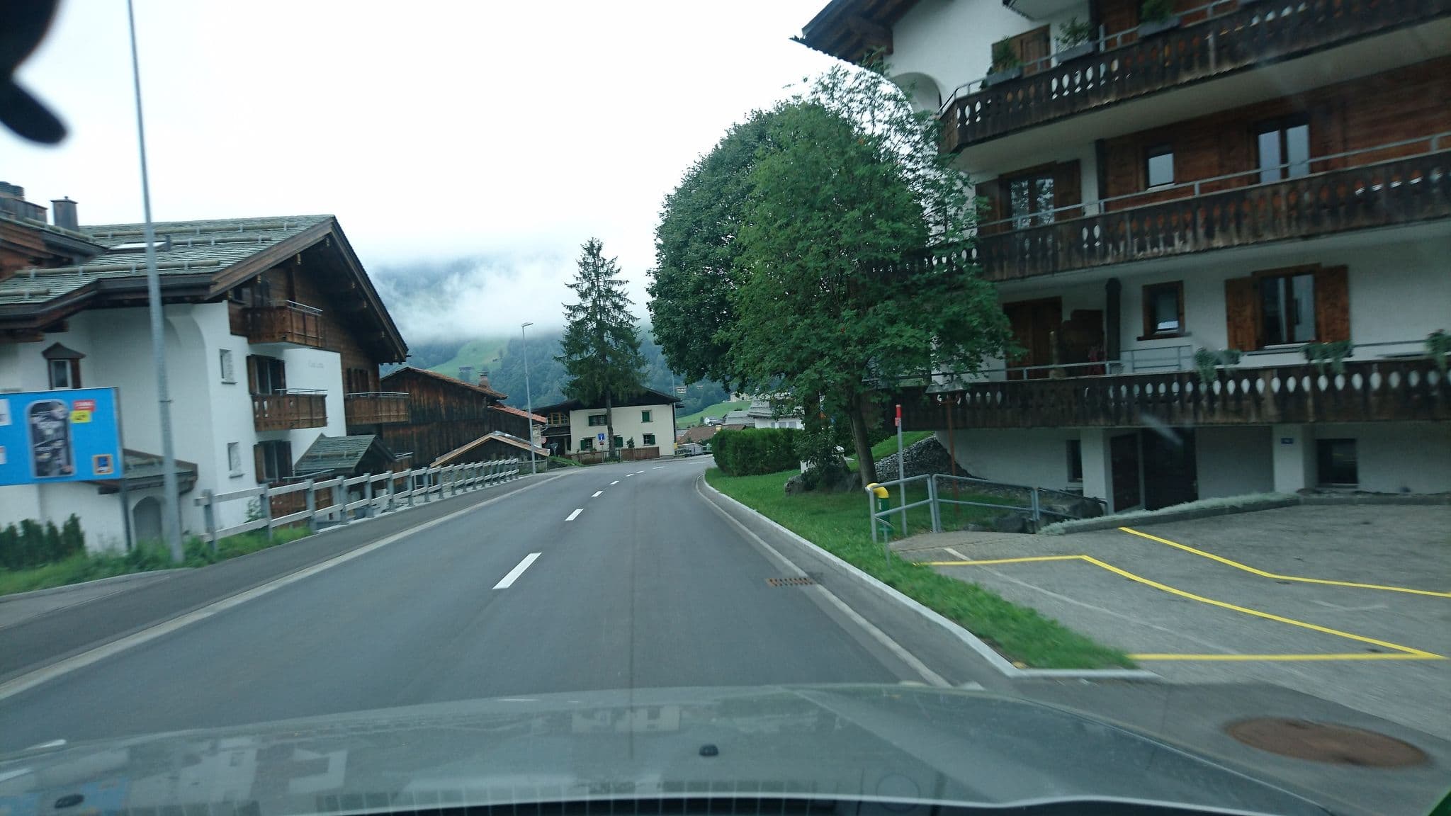 Street view near Monami Apartments Klosters, Apt. Casa Elvira Nr. 31, Klosters Serneus — © voschix (CC BY-SA · Mapillary)