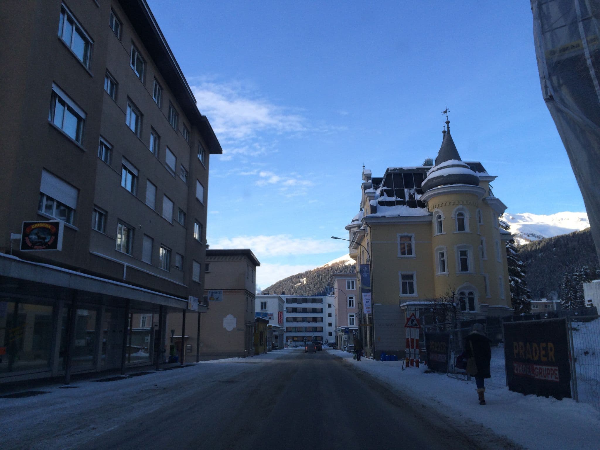 Street view near Landgasthof Lengmatta, Davos — © jesolem (CC BY-SA · Mapillary)