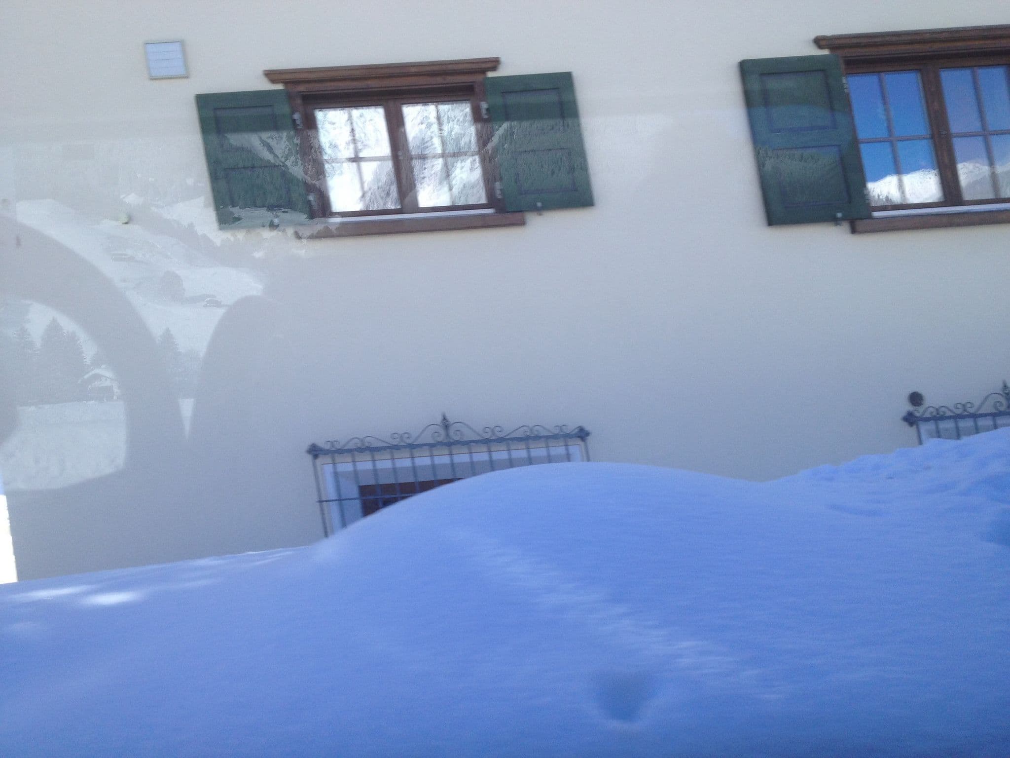 Street view near Hus Pravis, Klosters Serneus — © elgaard (CC BY-SA · Mapillary)