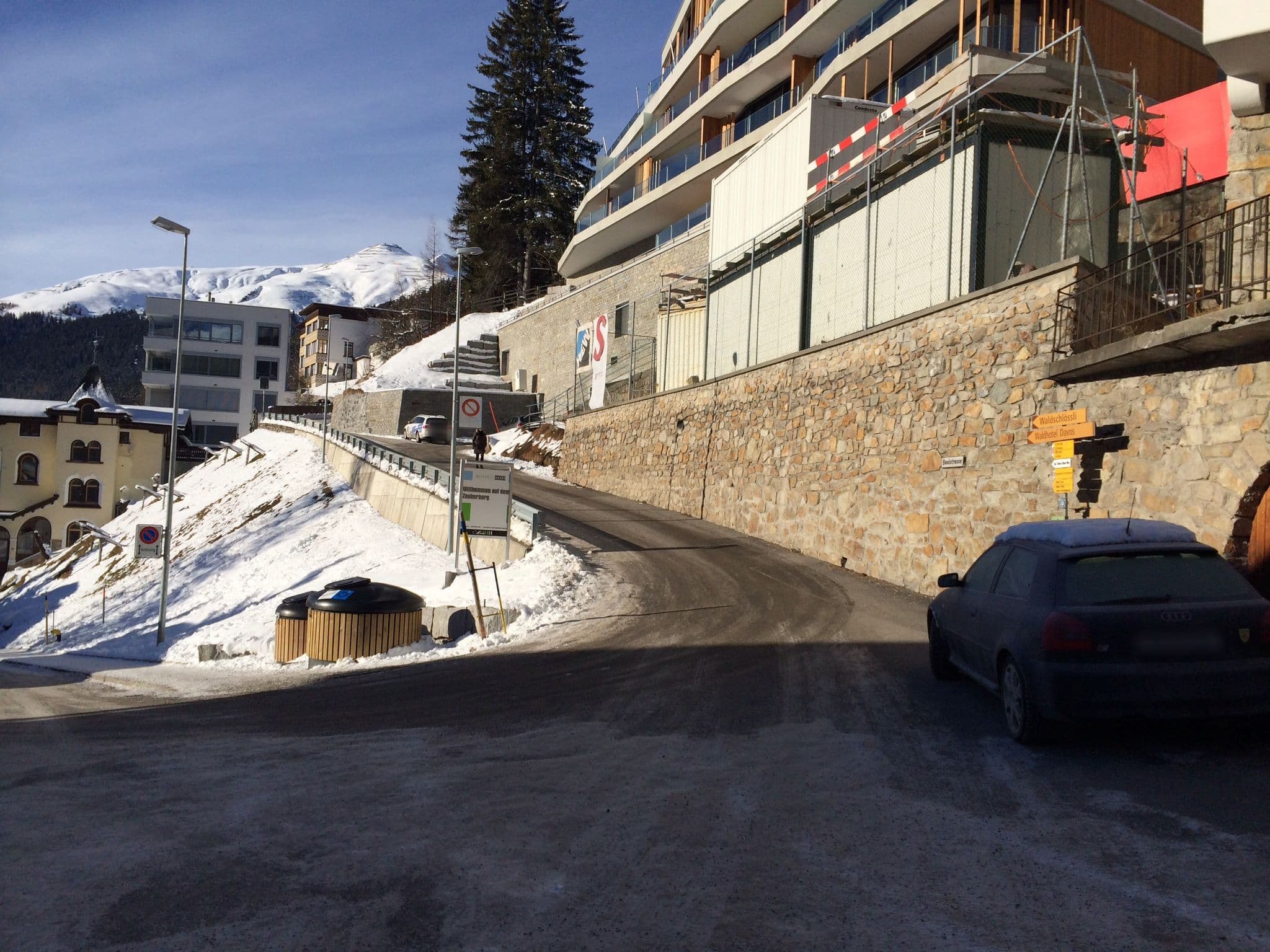 Street view near Sportclub Waldschlössli, Davos — © jesolem (CC BY-SA · Mapillary)
