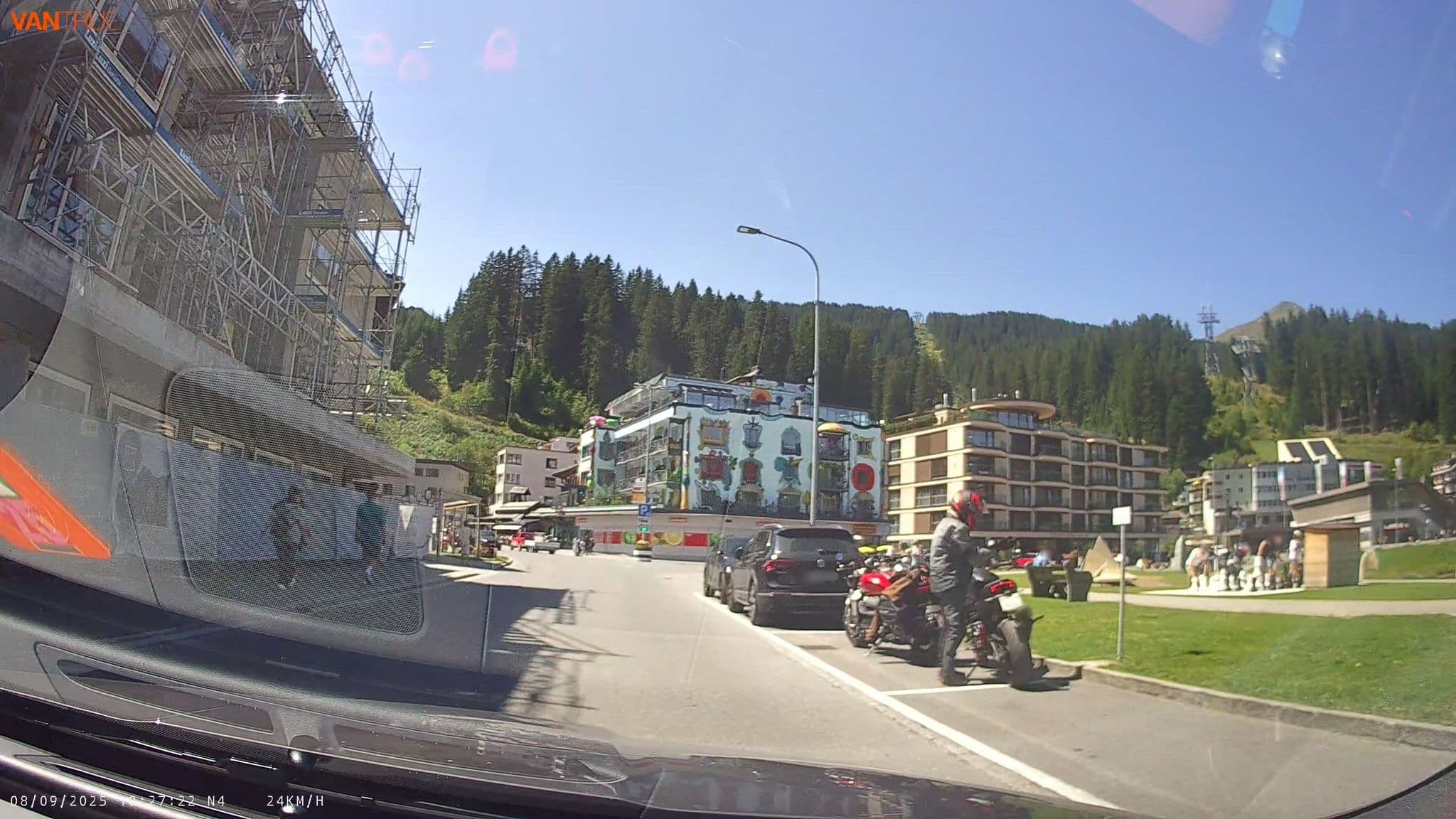 Street view near The Lindmann's, Arosa — © fcignat (CC BY-SA · Mapillary)