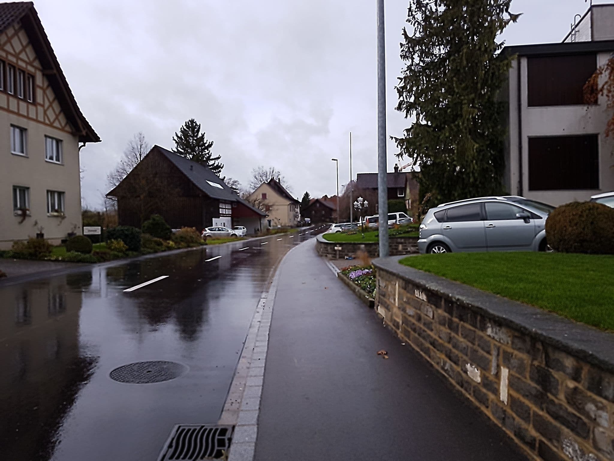Street view near Bernet Geschwister, Uttwil — © himmelbuerger (CC BY-SA · Mapillary)