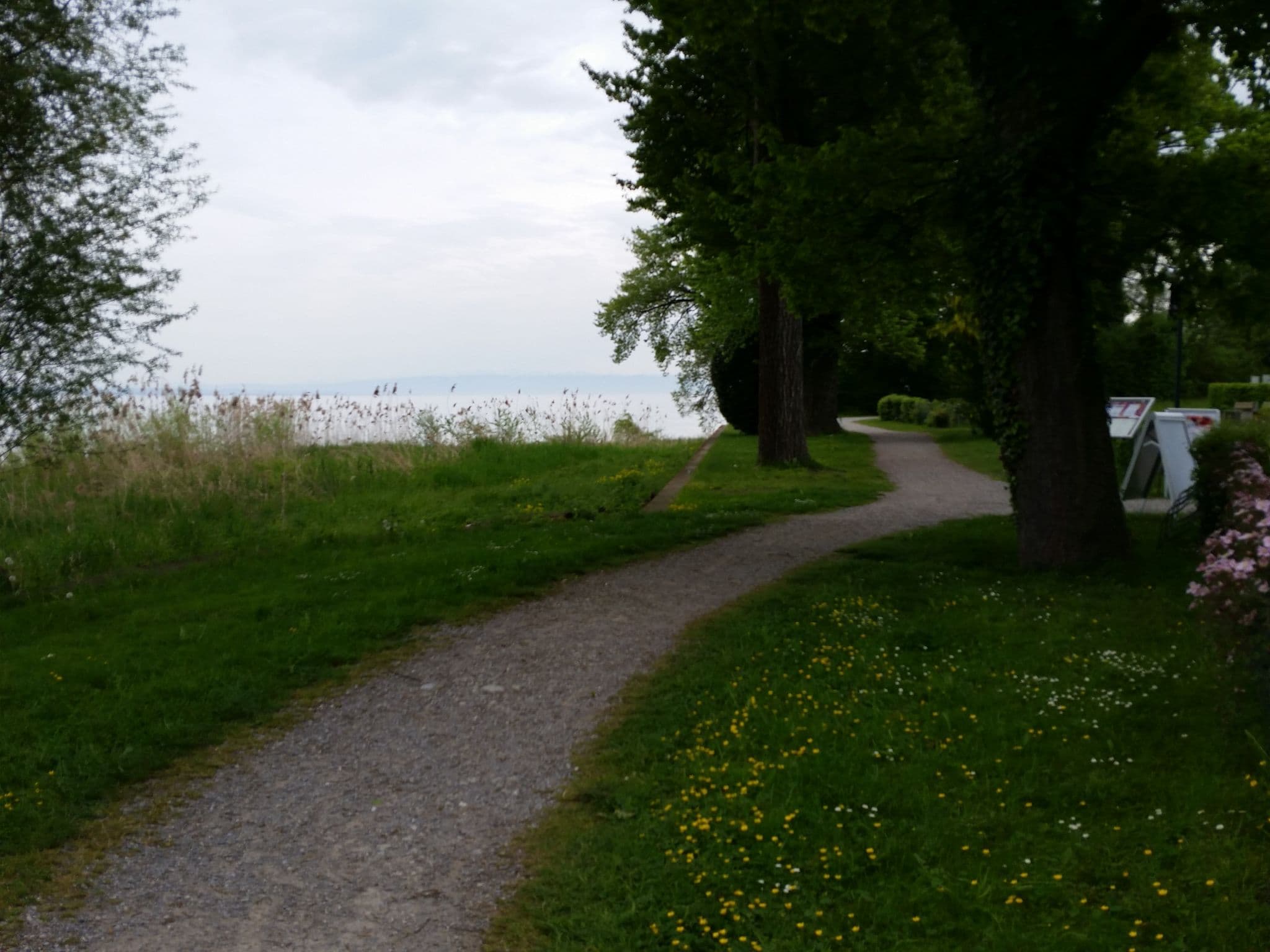 Street view near Hotel / Restaurant Sokrates, Güttingen — © himmelbuerger (CC BY-SA · Mapillary)