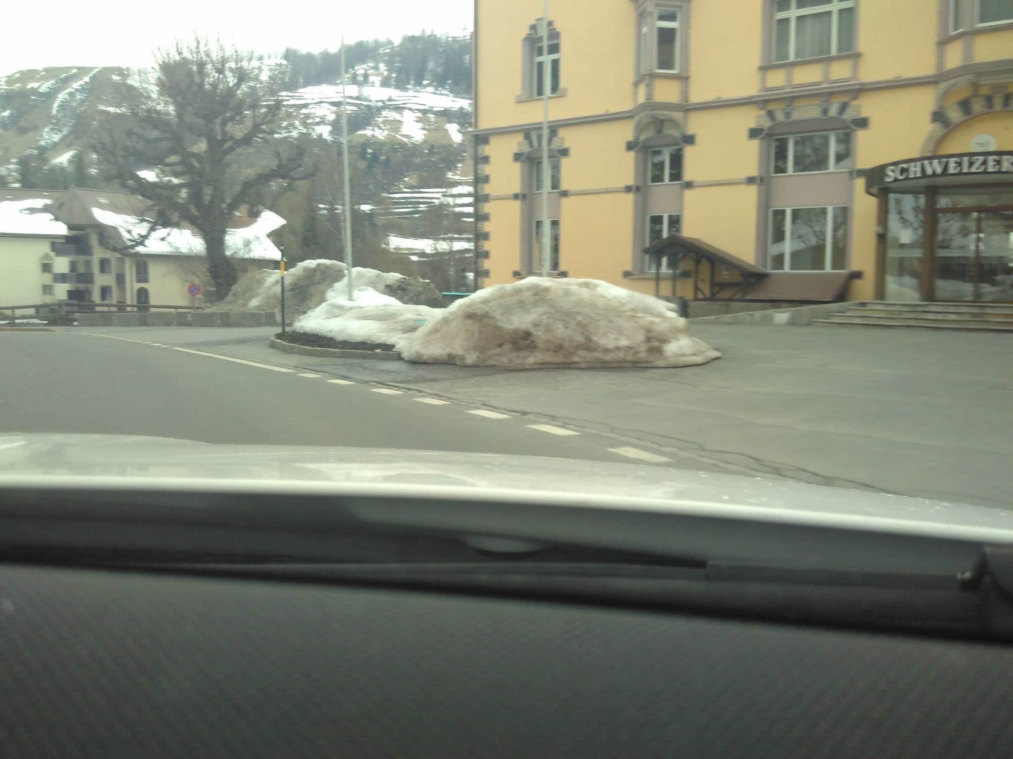 Street view near Robinson Club Schweizerhof, Scuol — © strassenfeger (CC BY-SA · Mapillary)
