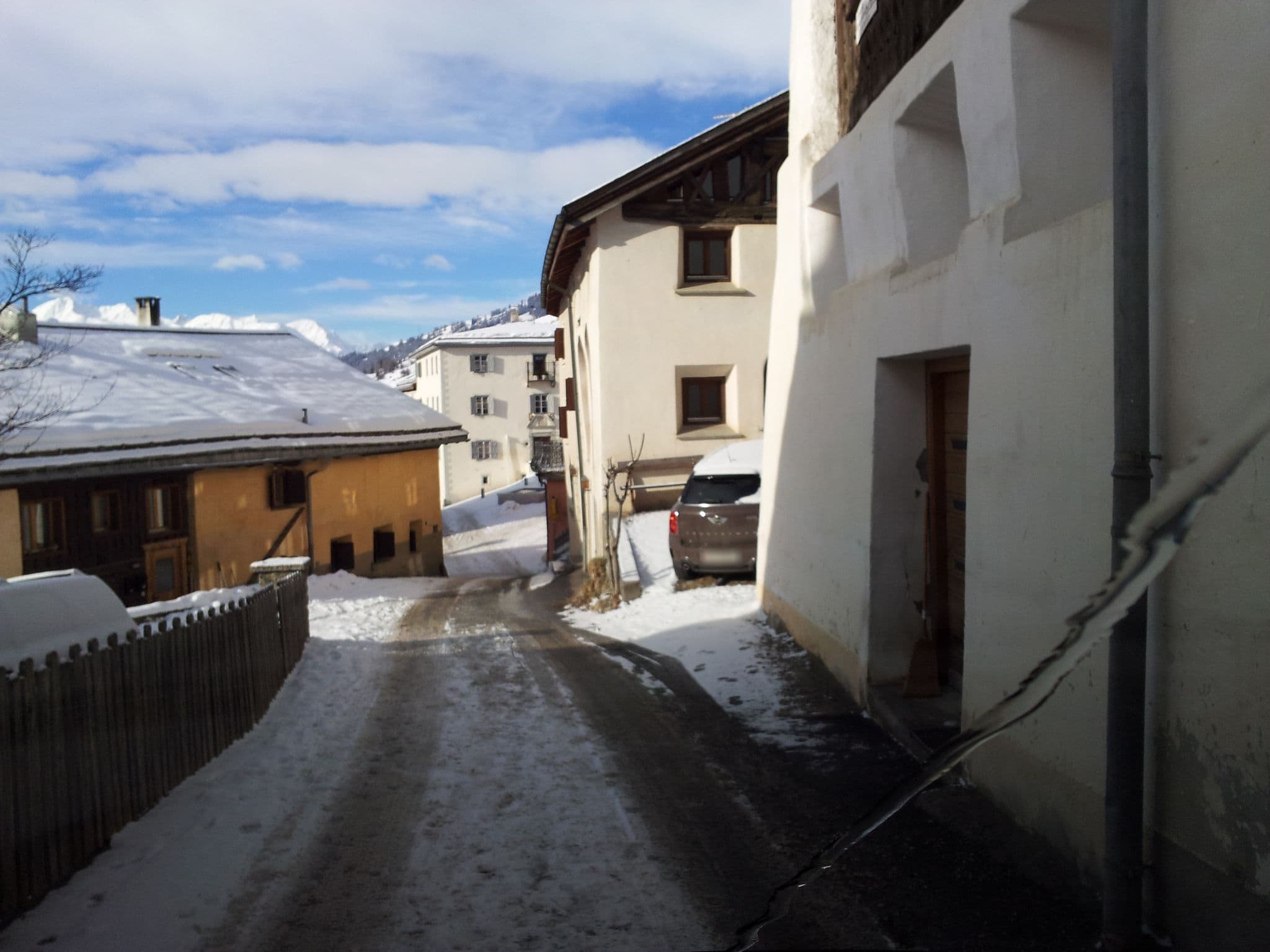 Street view near Chasa Archas, Scuol — © sp8962de (CC BY-SA · Mapillary)