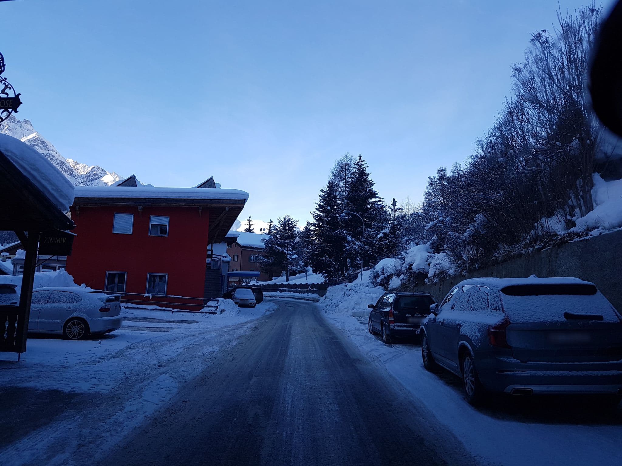 Street view near Garni Alpenrose - Grusaida, Scuol — © sp8962de (CC BY-SA · Mapillary)