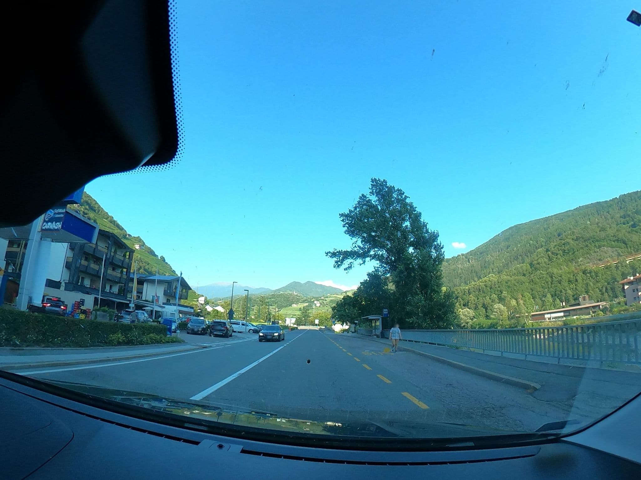 Street view near Zum Klostersepp, Gries am Brenner — © vst (CC BY-SA · Mapillary)
