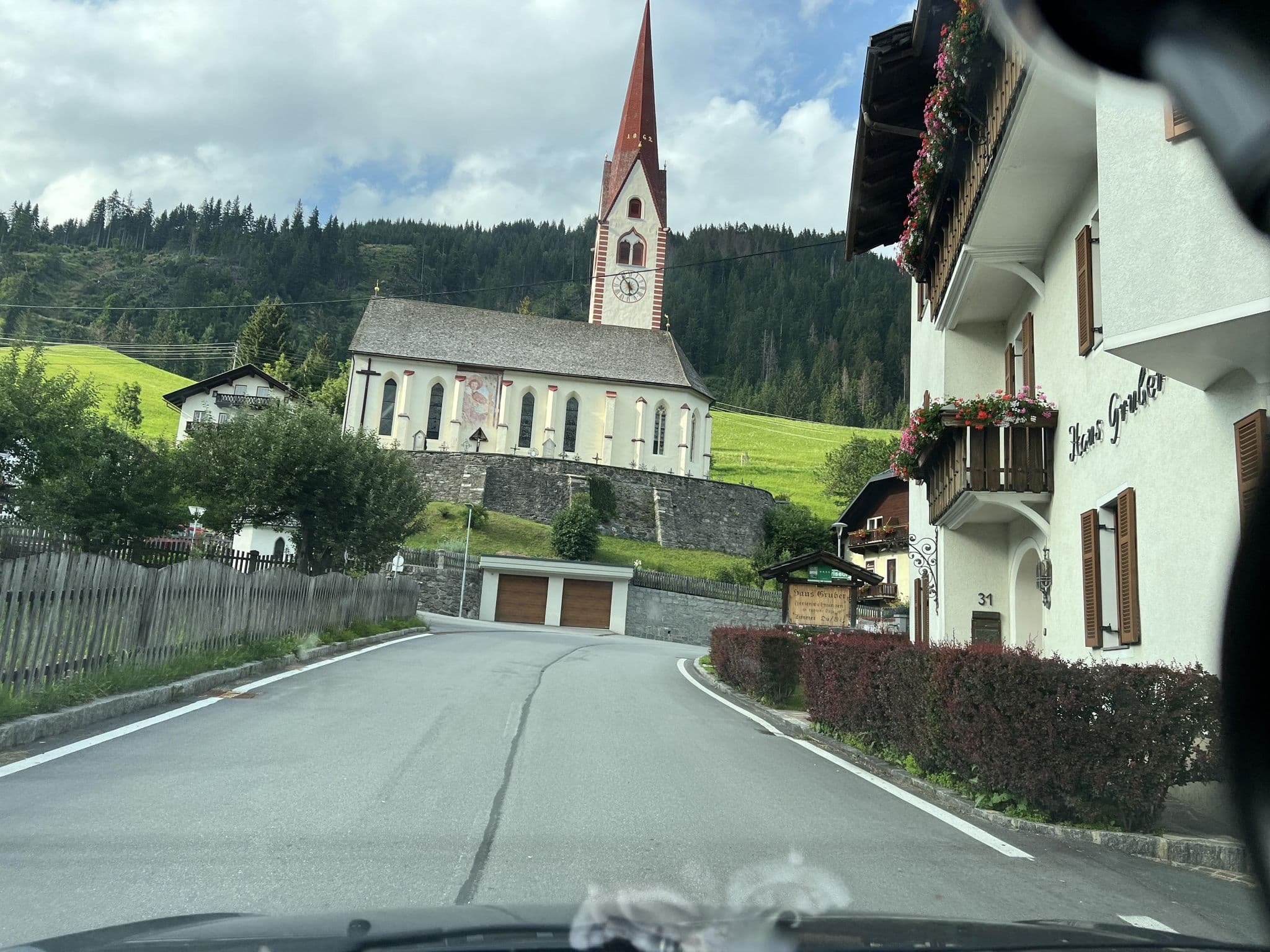 Street view near Haus Gruber, Tristach — © igorzo (CC BY-SA · Mapillary)