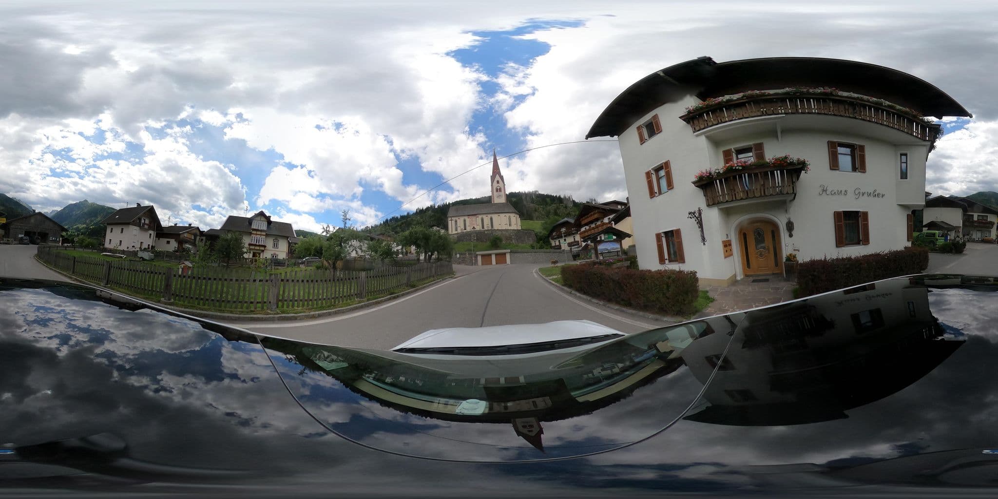 Street view near Bauernhof Gruber Familie Josef Wilhelmer, Tristach — © peterleth (CC BY-SA · Mapillary)