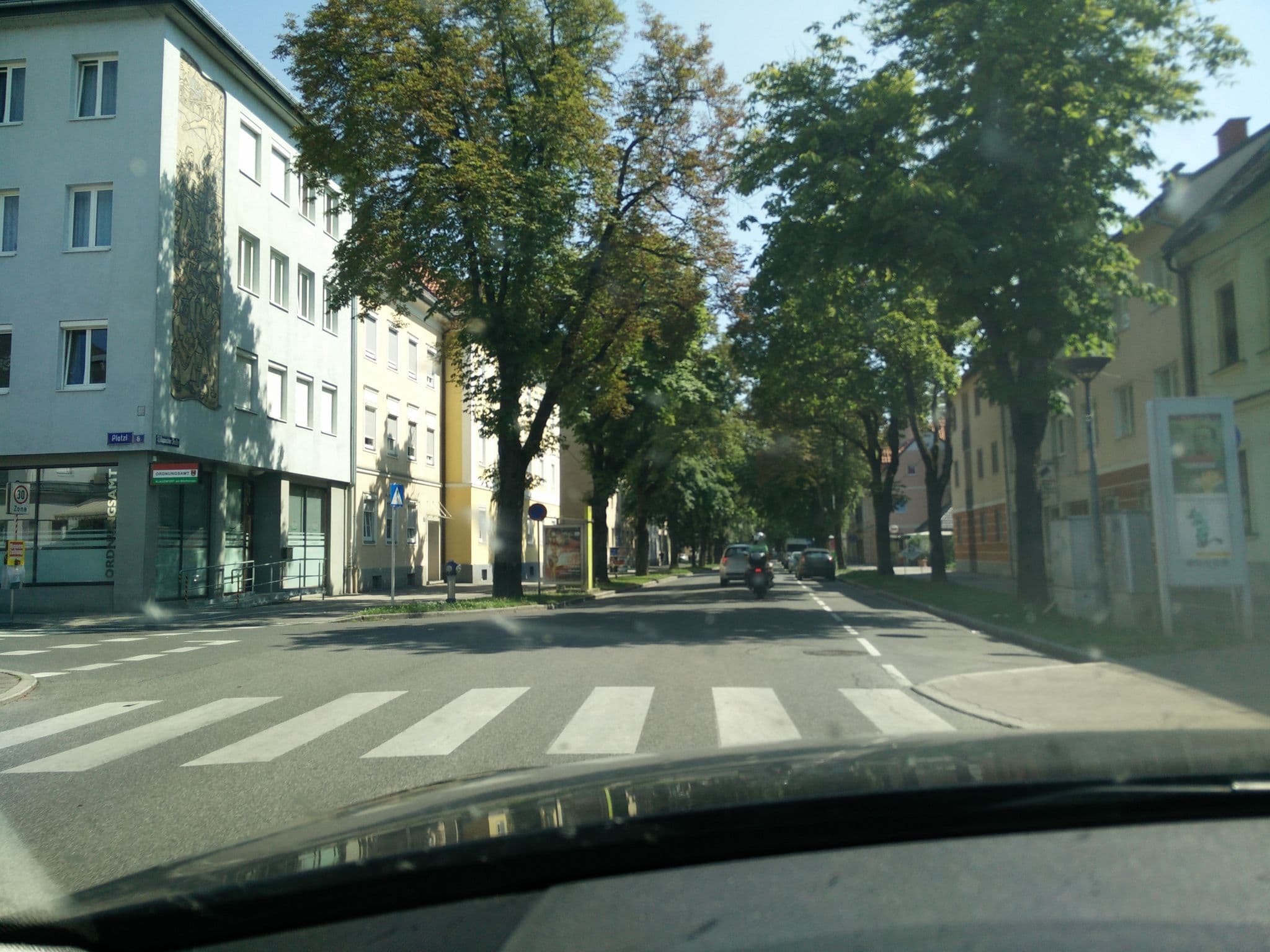 Street view near Stadtheuriger Zum Winzer Mayer Heinz, Viktringer Vorstadt — © kopfpolster (CC BY-SA · Mapillary)
