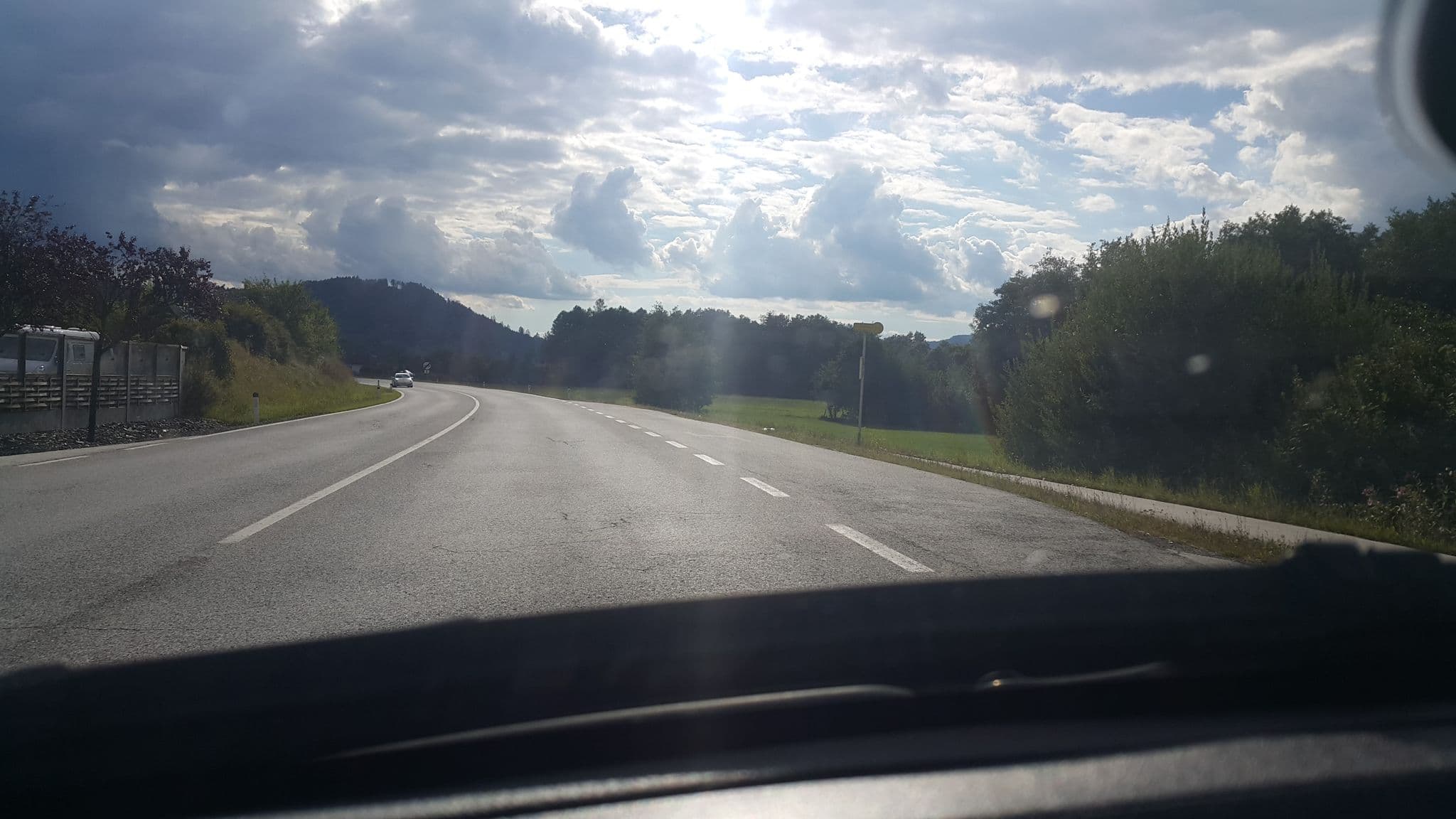Street view near Gasthaus Grössingwirt, Wölfnitz — © urosja (CC BY-SA · Mapillary)