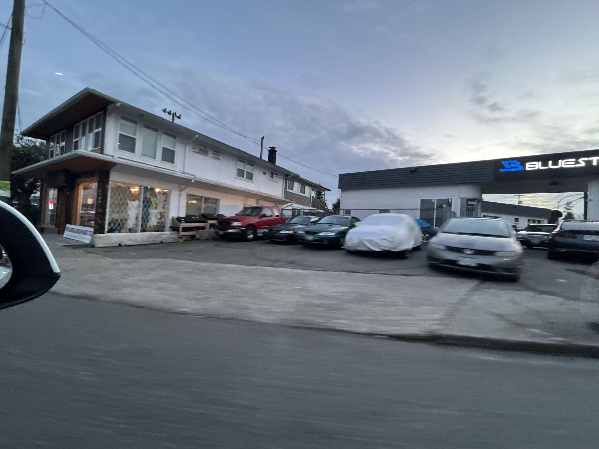 Street view near Happy Day Inn, Second Street — © zpk (CC BY-SA · Mapillary)