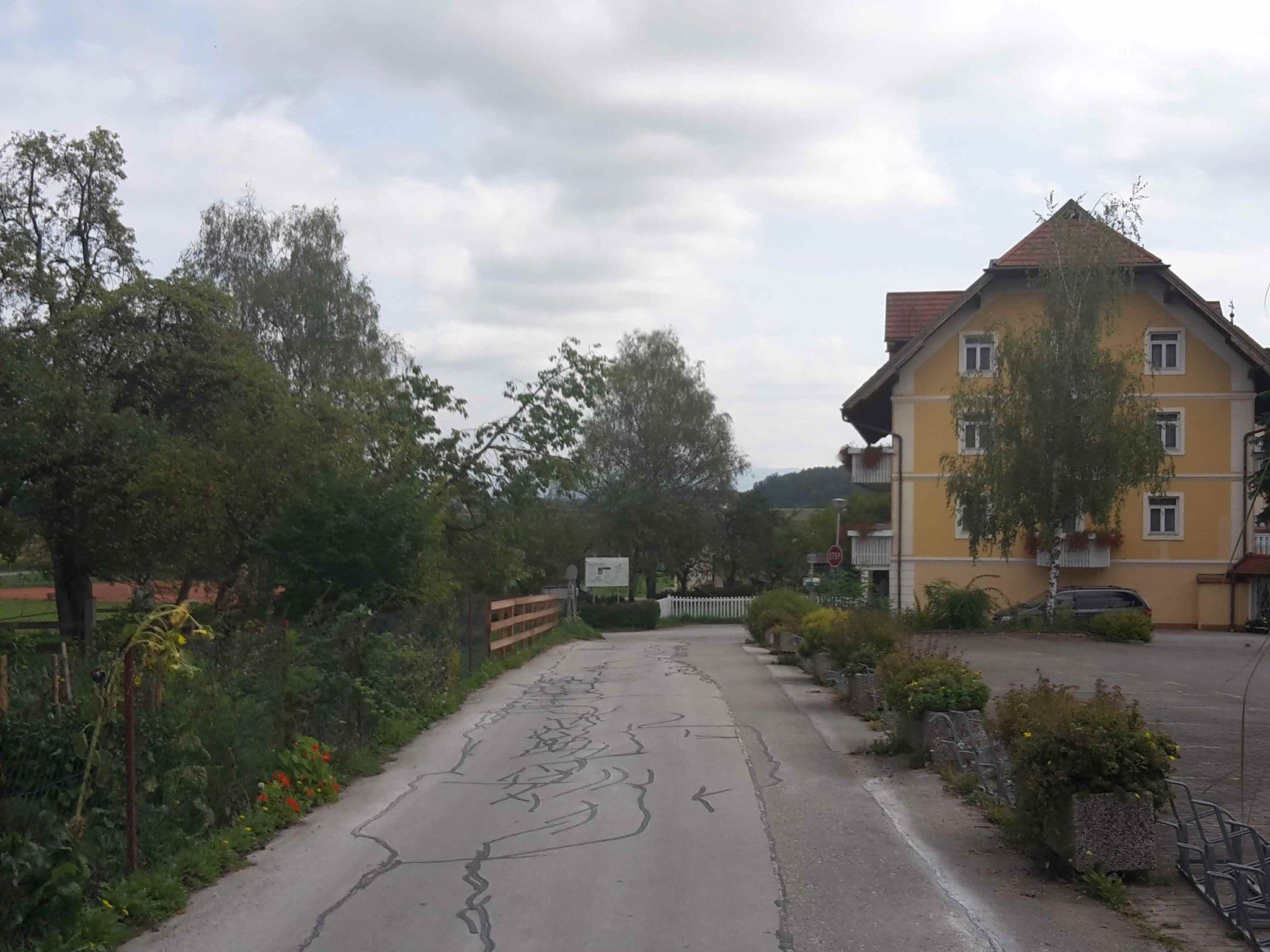 Street view near Gästehaus Schöne Aussicht, Kühnsdorf — © kammann (CC BY-SA · Mapillary)