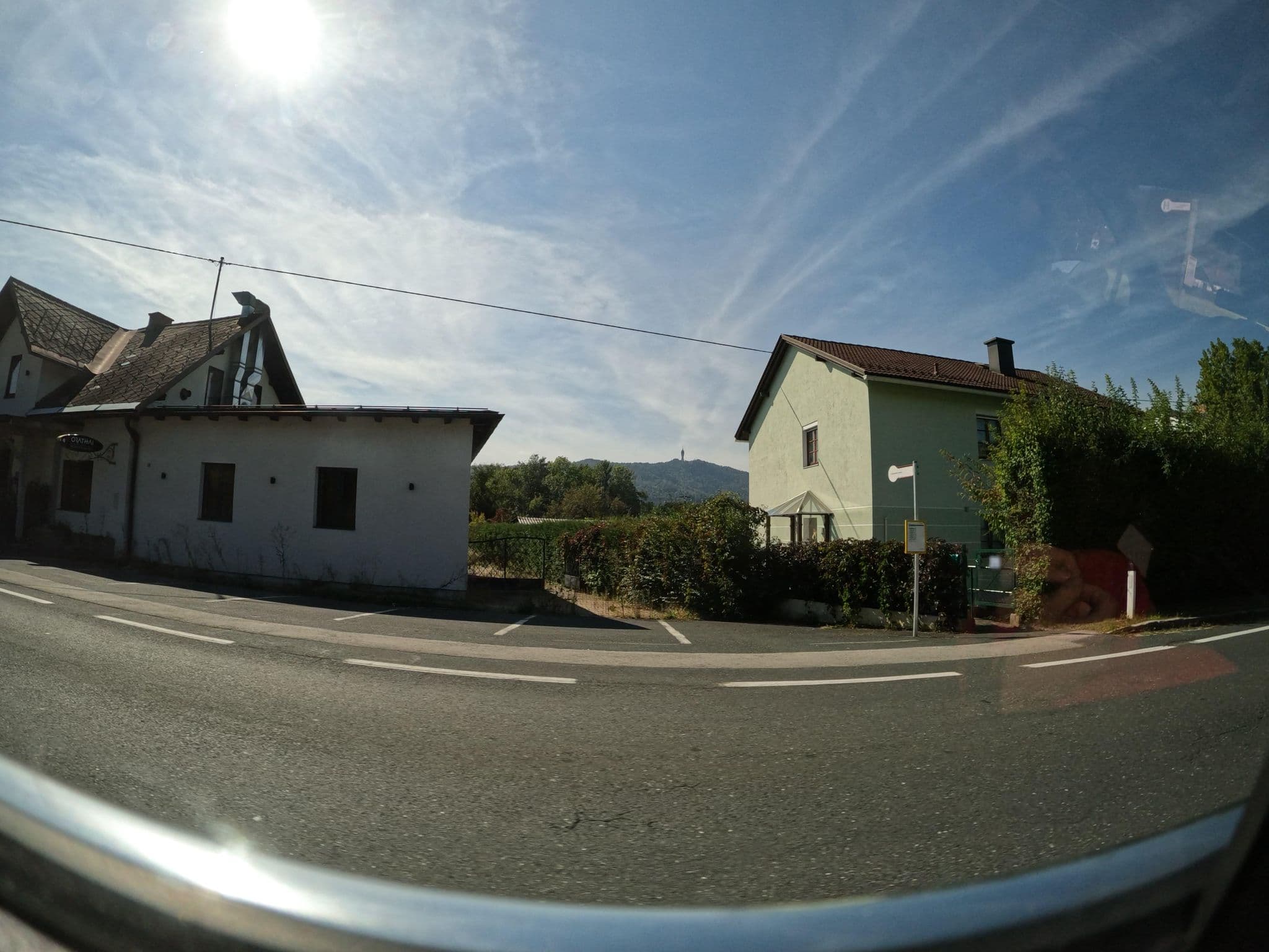 Street view near Gasthaus Schiffwirt, Krumpendorf — © erias (CC BY-SA · Mapillary)