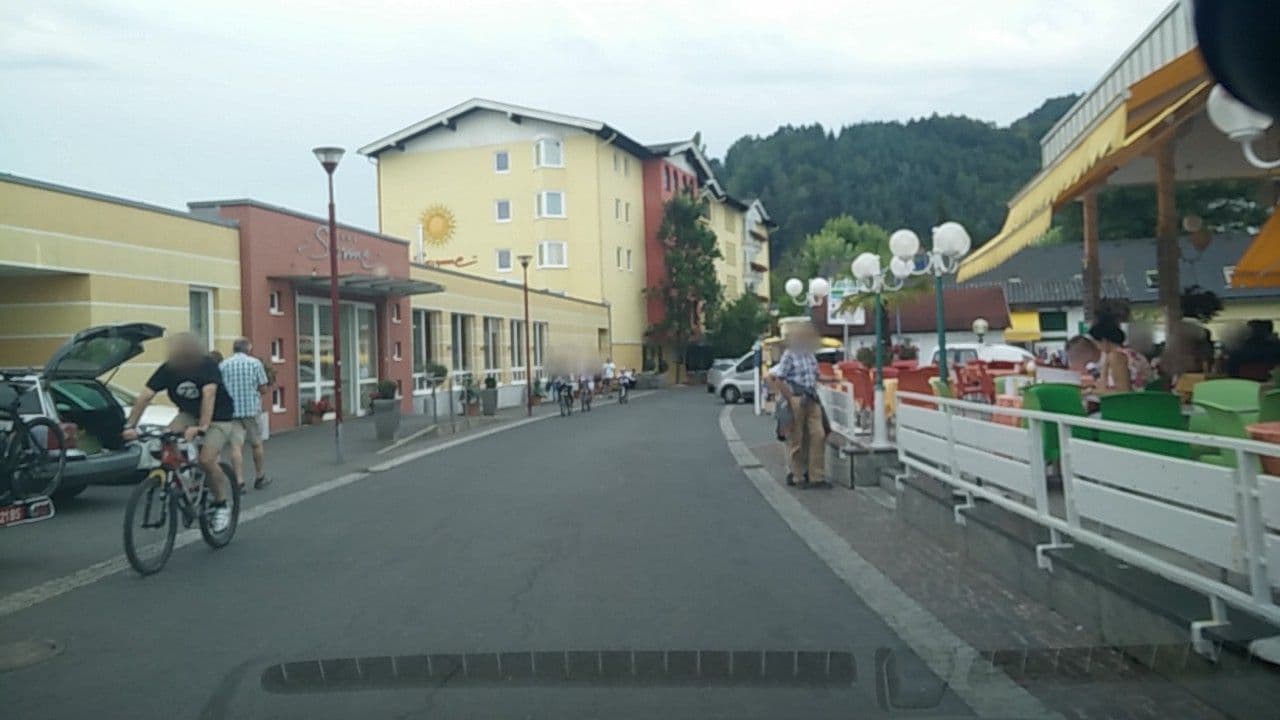 Street view near Sonnelino Baby- u Kinderhotel, Kühnsdorf — © bellazambo (CC BY-SA · Mapillary)