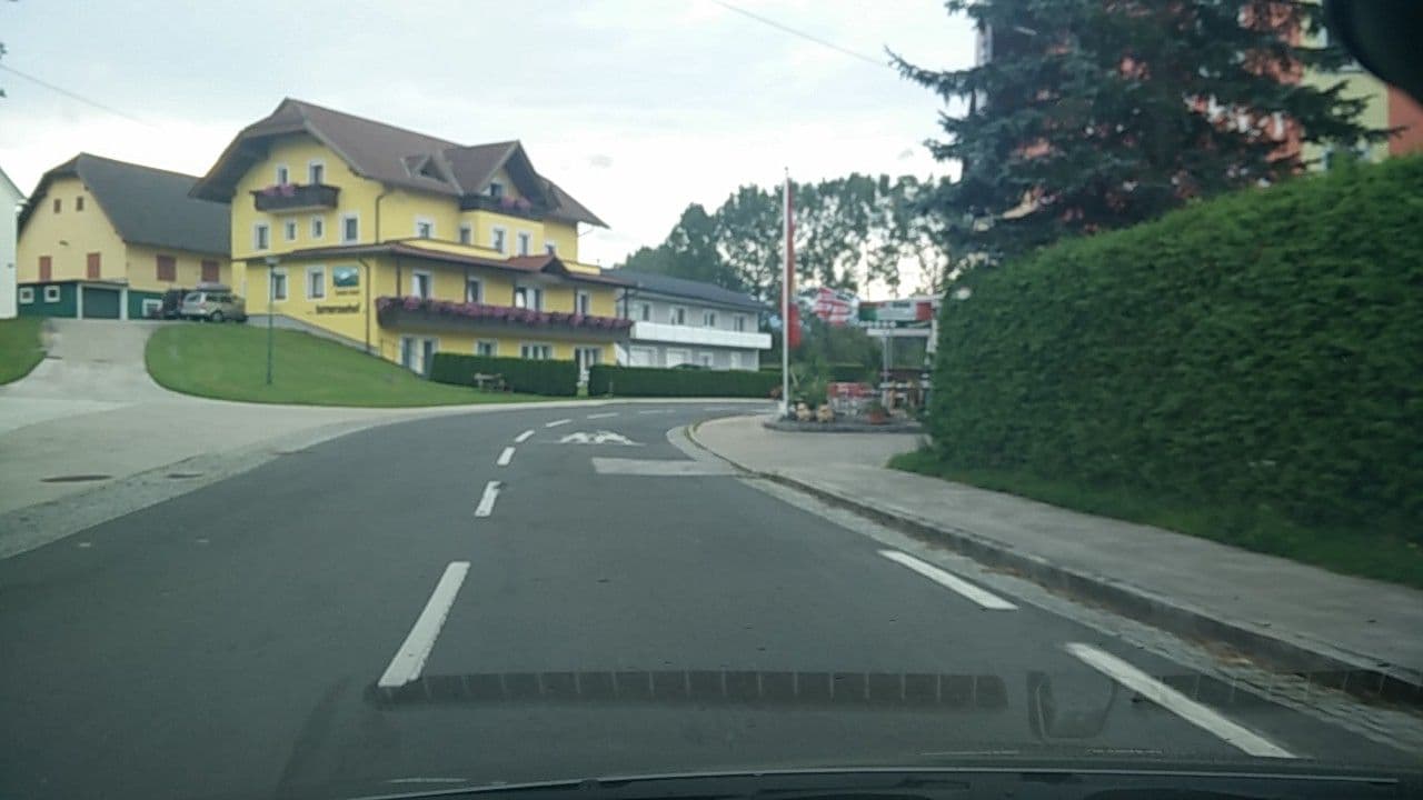 Street view near Ferienwohnungen Bungalows Gasthof Franz Hobel, Eberndorf — © bellazambo (CC BY-SA · Mapillary)
