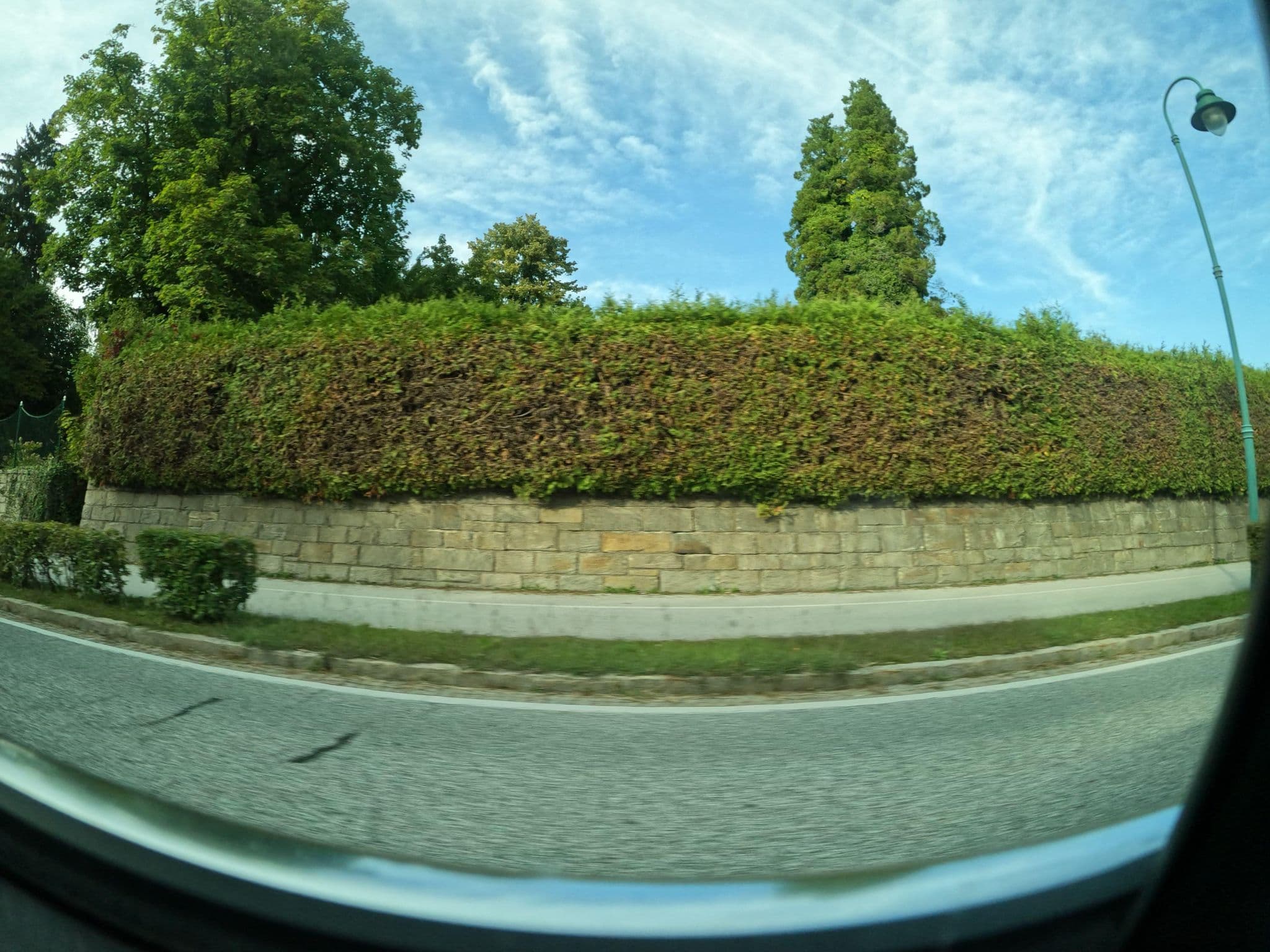 Street view near Pension Arabella, Pörtschach am Wörthersee — © erias (CC BY-SA · Mapillary)