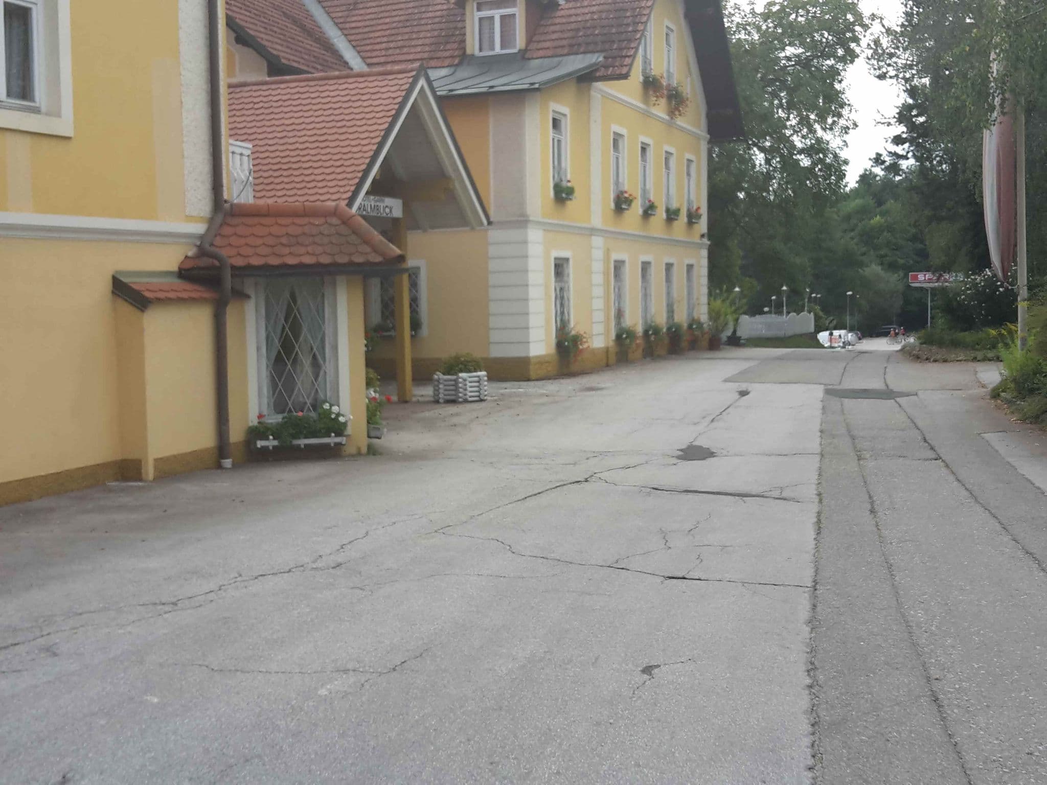 Street view near Hotel Garni Koralmblick, Kühnsdorf — © kammann (CC BY-SA · Mapillary)