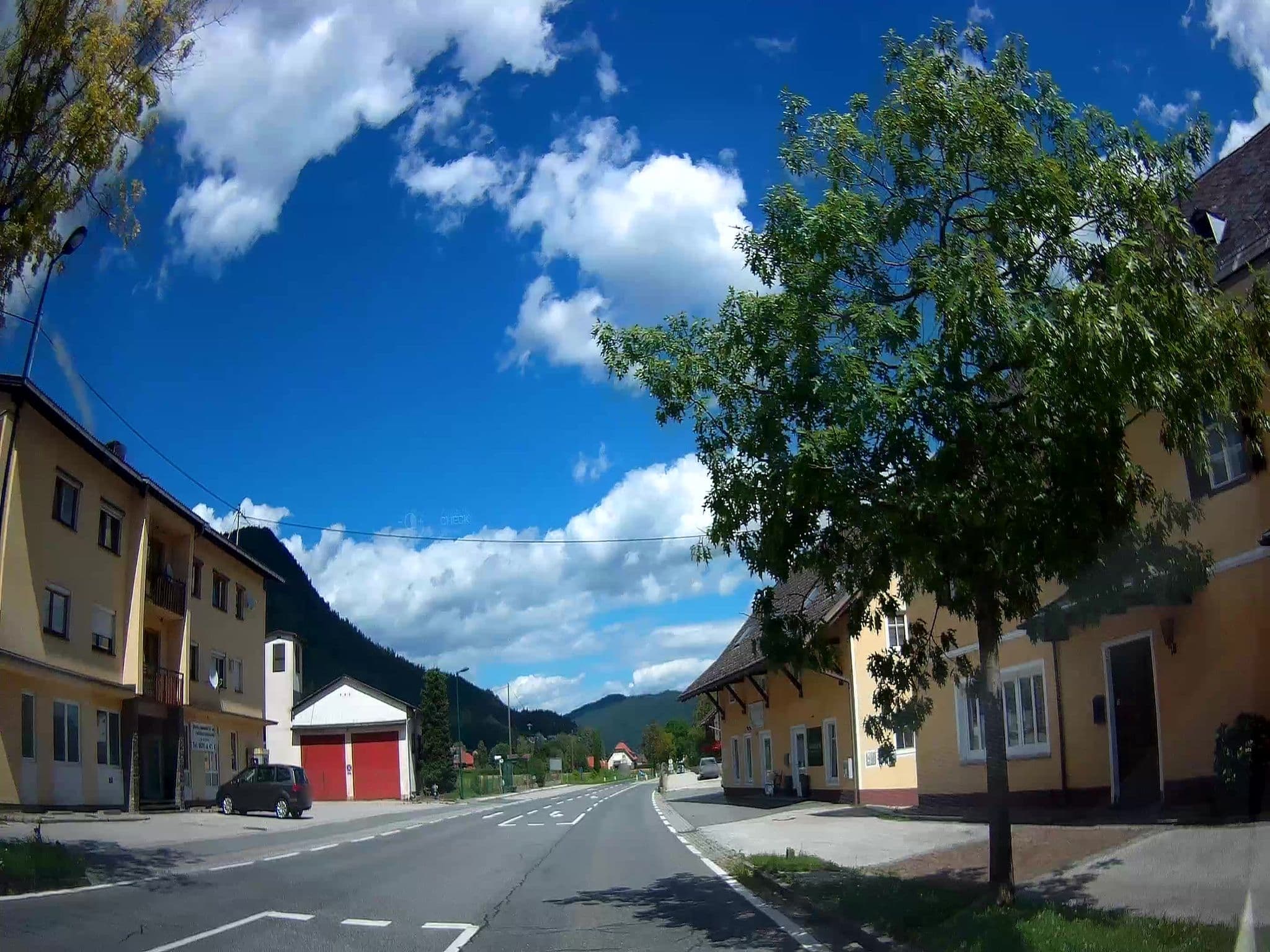 Street view near Zur Dorfwirtin, Hörtendorf — © fuchserl (CC BY-SA · Mapillary)