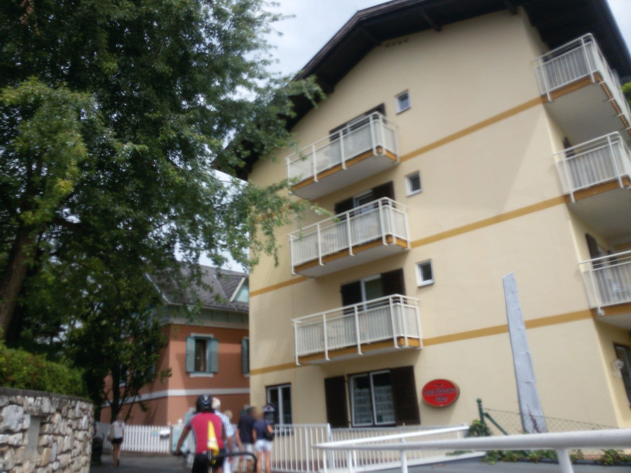 Street view near Hotel Wörthersee, Velden am Wörther See — © eccoilmoro (CC BY-SA · Mapillary)