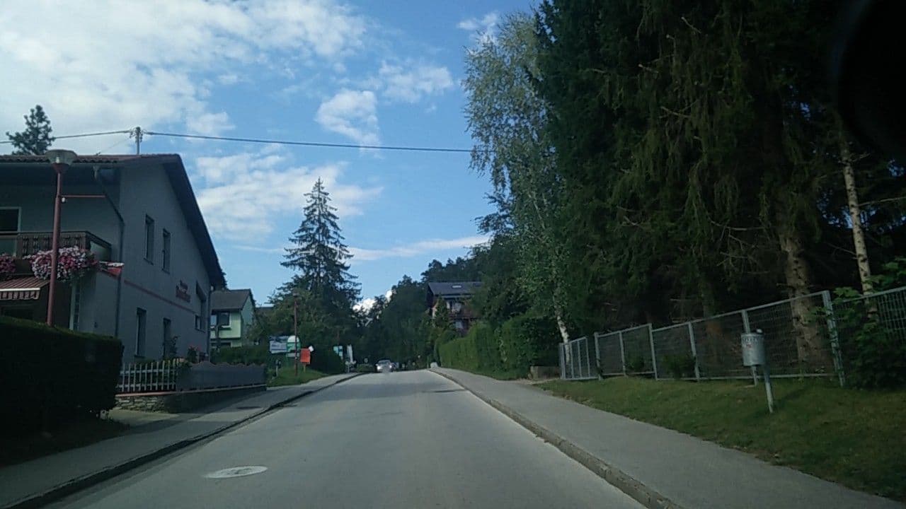 Street view near Ludwig Roscher, Kühnsdorf — © bellazambo (CC BY-SA · Mapillary)