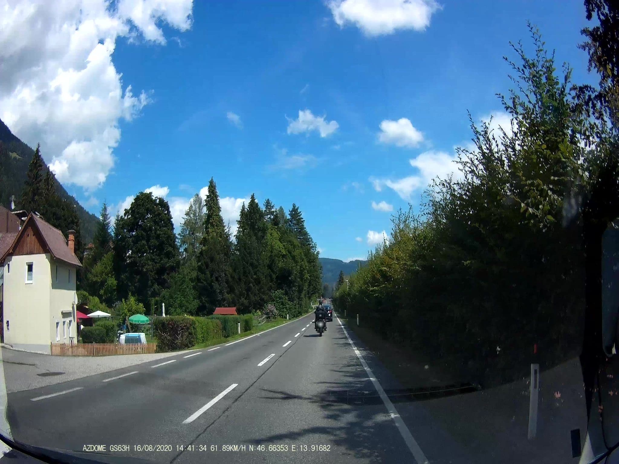 Street view near Pension Elfriedenheim Willi Gaggl, Landskron — © stefan147 (CC BY-SA · Mapillary)