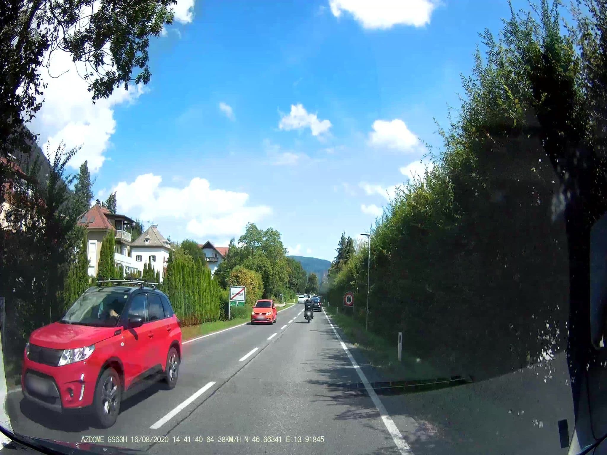 Street view near Landhaus, Landskron — © stefan147 (CC BY-SA · Mapillary)