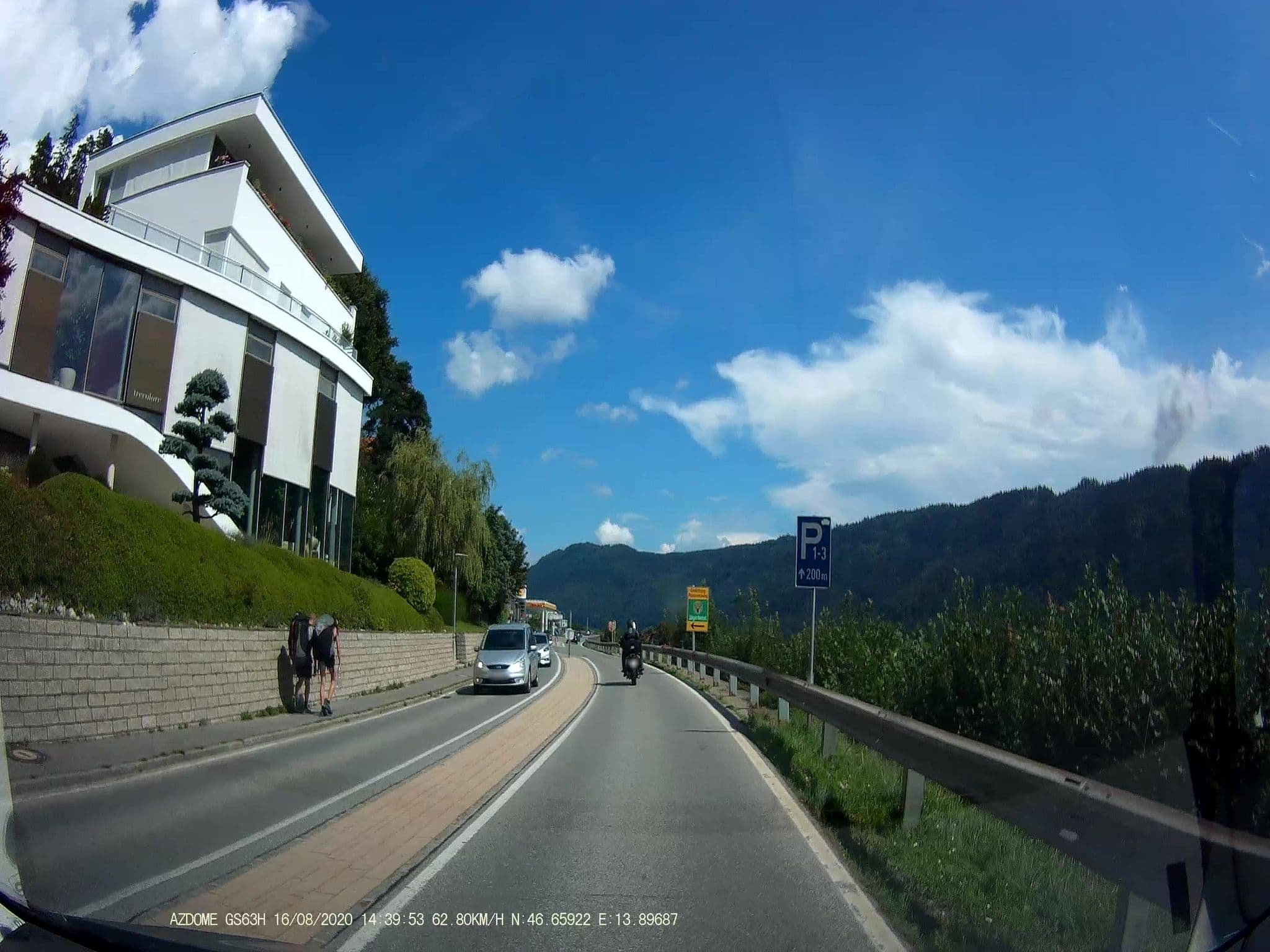 Street view near Seepark Hotel Betriebs GmbH, Landskron — © stefan147 (CC BY-SA · Mapillary)