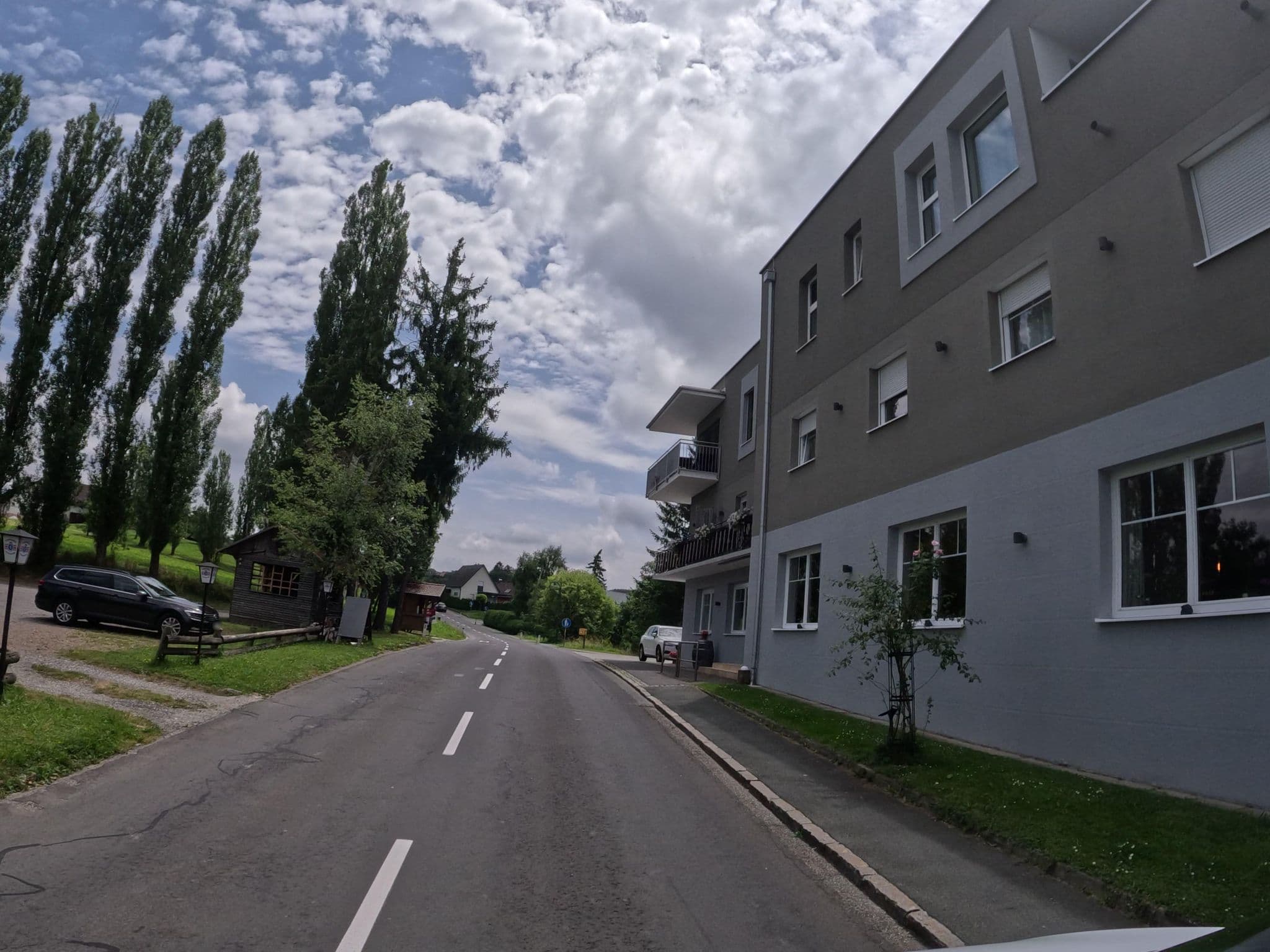 Street view near Platschberg Gastro BetriebsGesmbH, Ehrenhausen — © djpixel (CC BY-SA · Mapillary)