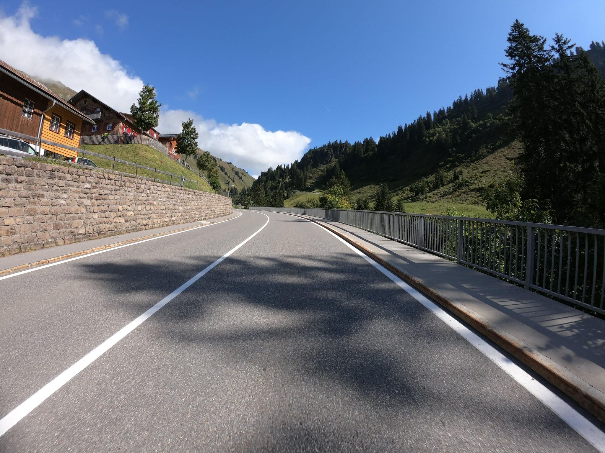 Street view near Pension Sonneck Elmar Jochum, Lech — © joostjakob (CC BY-SA · Mapillary)