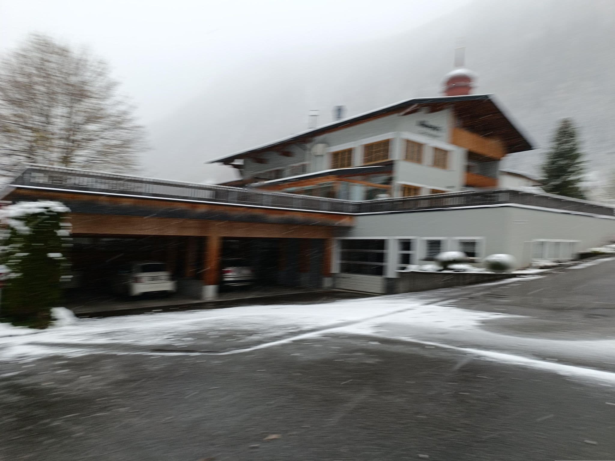 Street view near Haus Pfeifer Ilse Pfeifer, Lech — © klimakas (CC BY-SA · Mapillary)