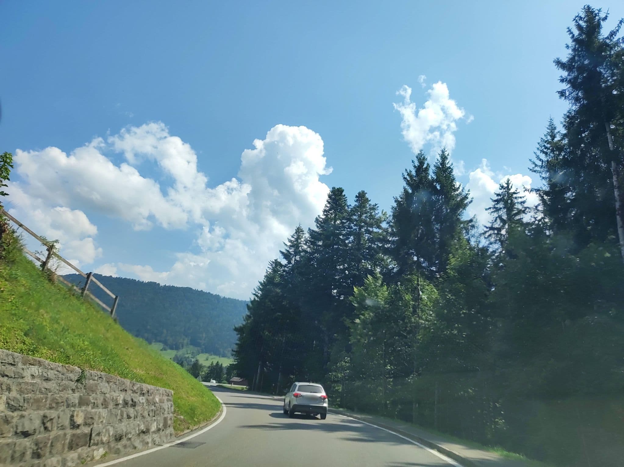 Street view near Ludwina Osterle, Krumbach — © msdess (CC BY-SA · Mapillary)