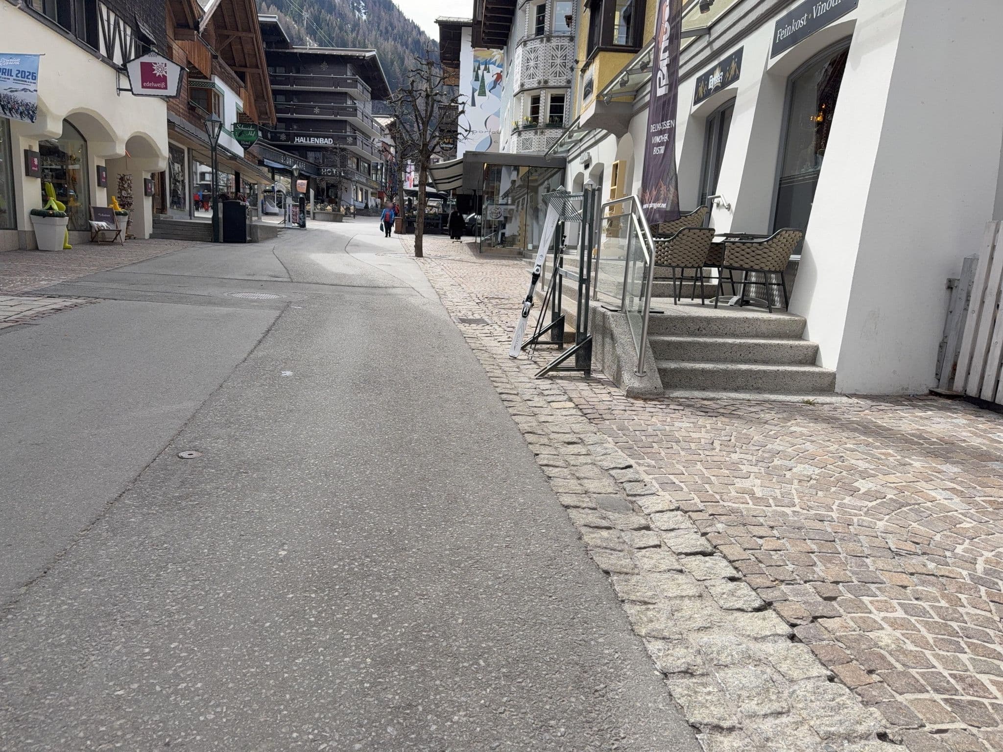 Street view near Haus Haueis, St Anton am Arlberg — © RSTQ (CC BY-SA · Mapillary)
